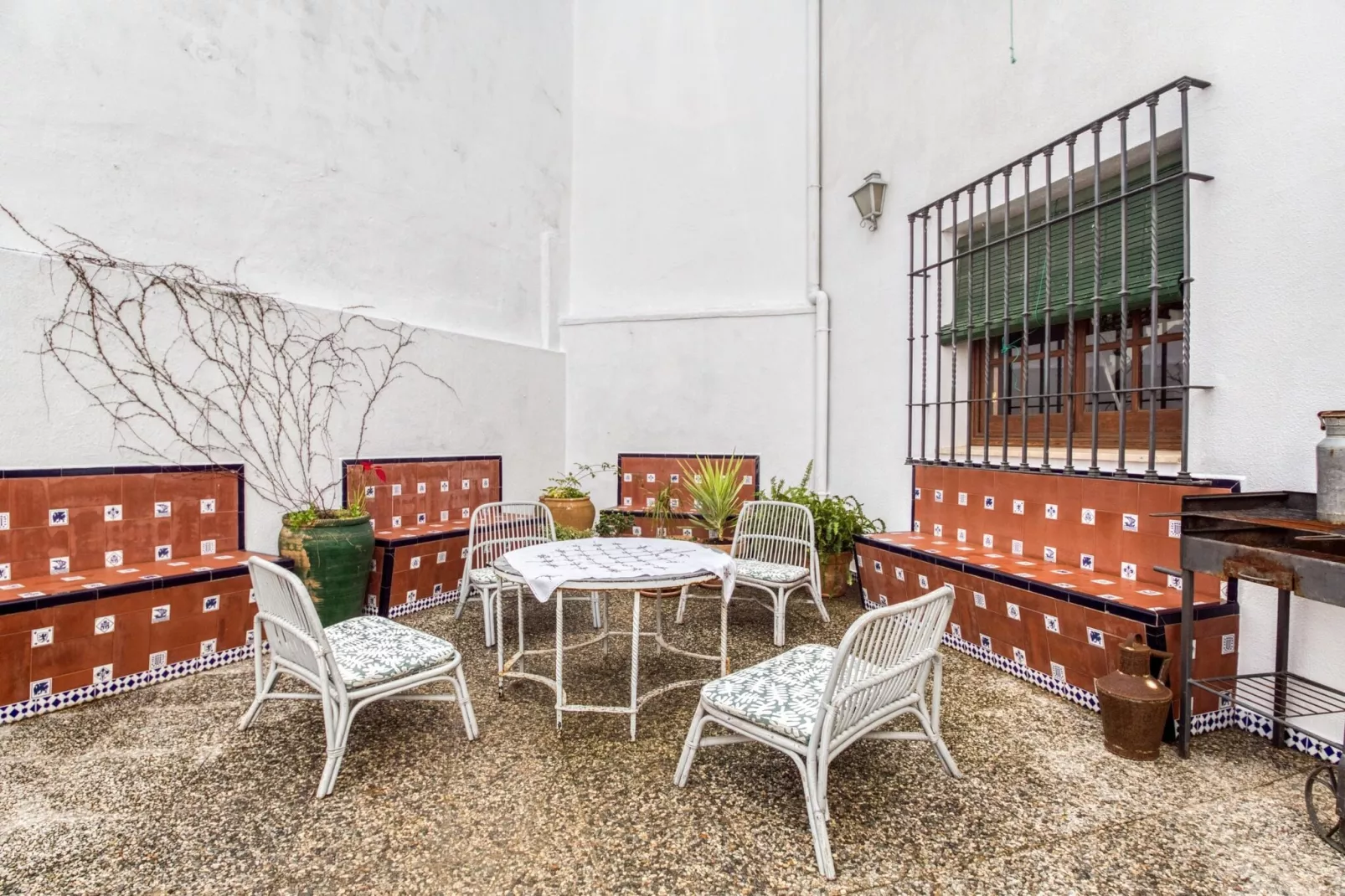 Beautiful house in a unique town-Terrasbalkon