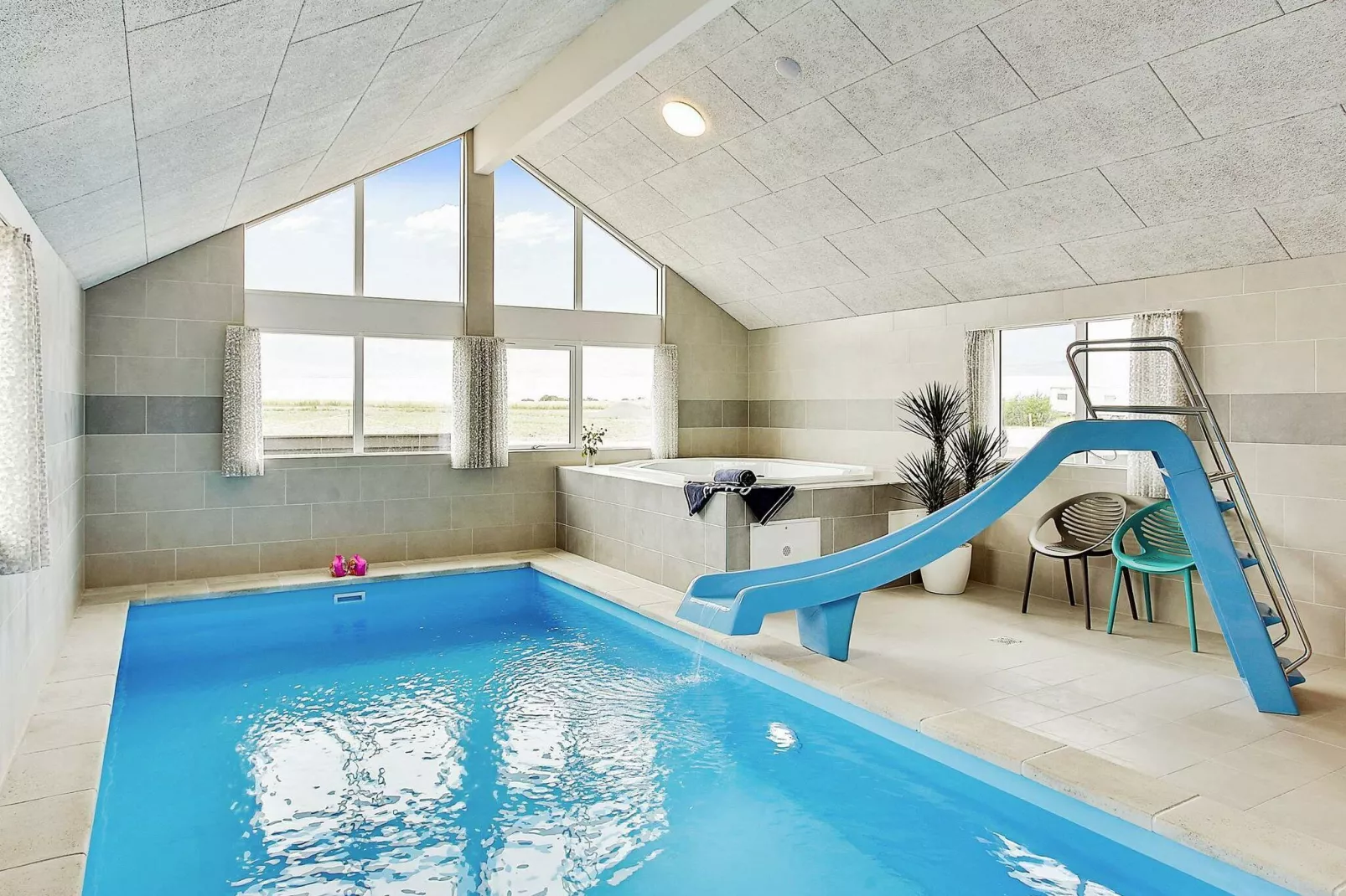30 persoons vakantie huis in Bogense-Zwembad