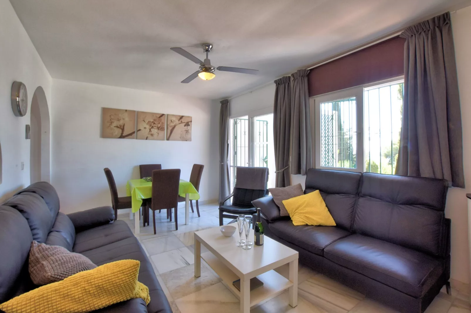 Villa Calle Segovia Benalmadena 8 pers-Woonkamer