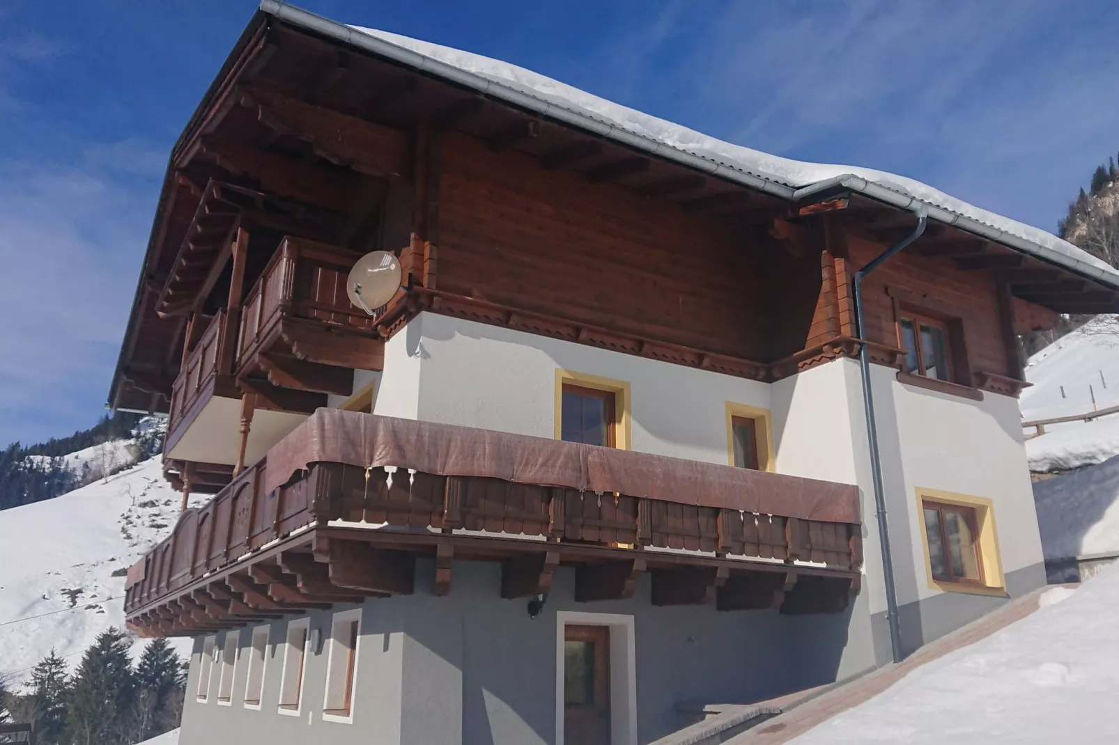 Prachtig appartement in Salzburgerland met zonnig balkon-Exterieur winter