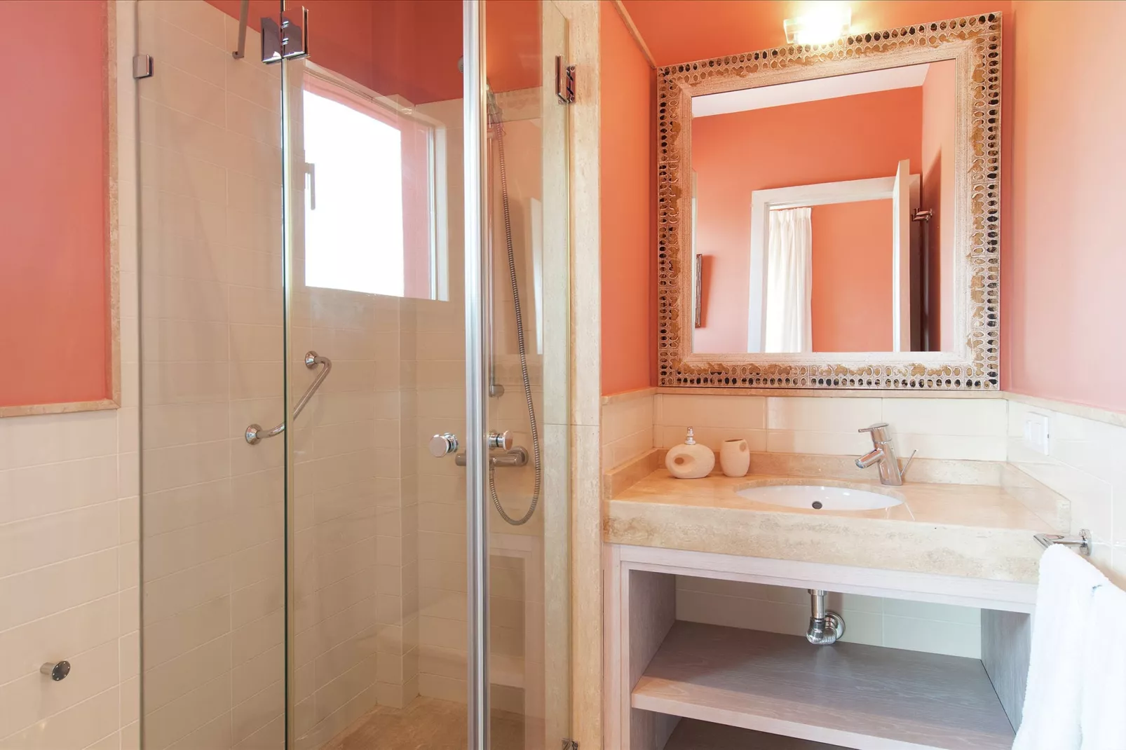 Piedra Amarilla 6 pax-Badkamer