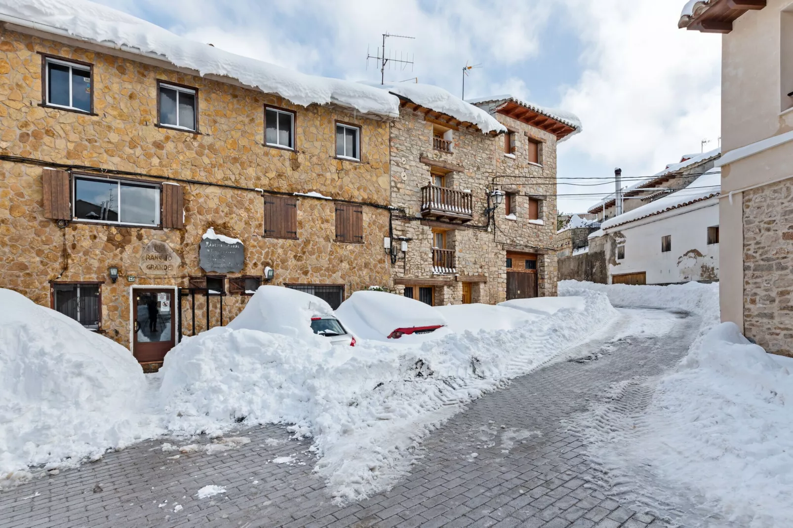 Apartamentos Sierra de Gudar-Exterieur winter