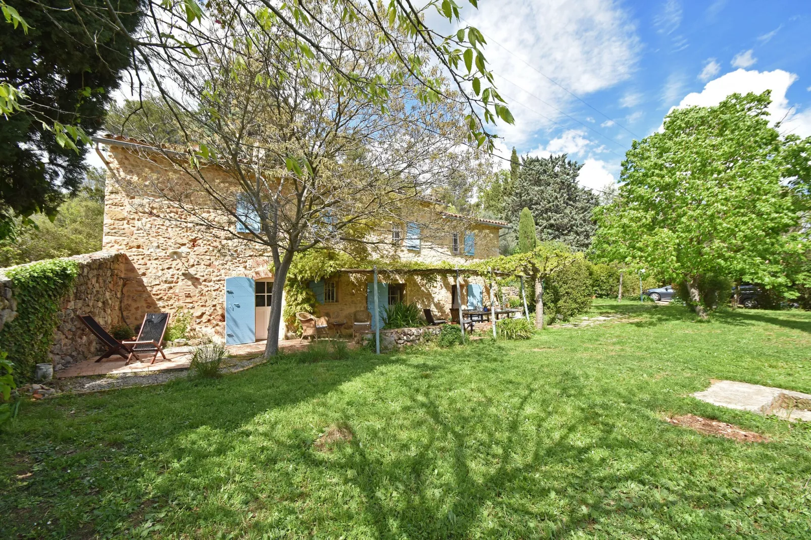 Boerderij in Draguignan met terras-Tuinen zomer