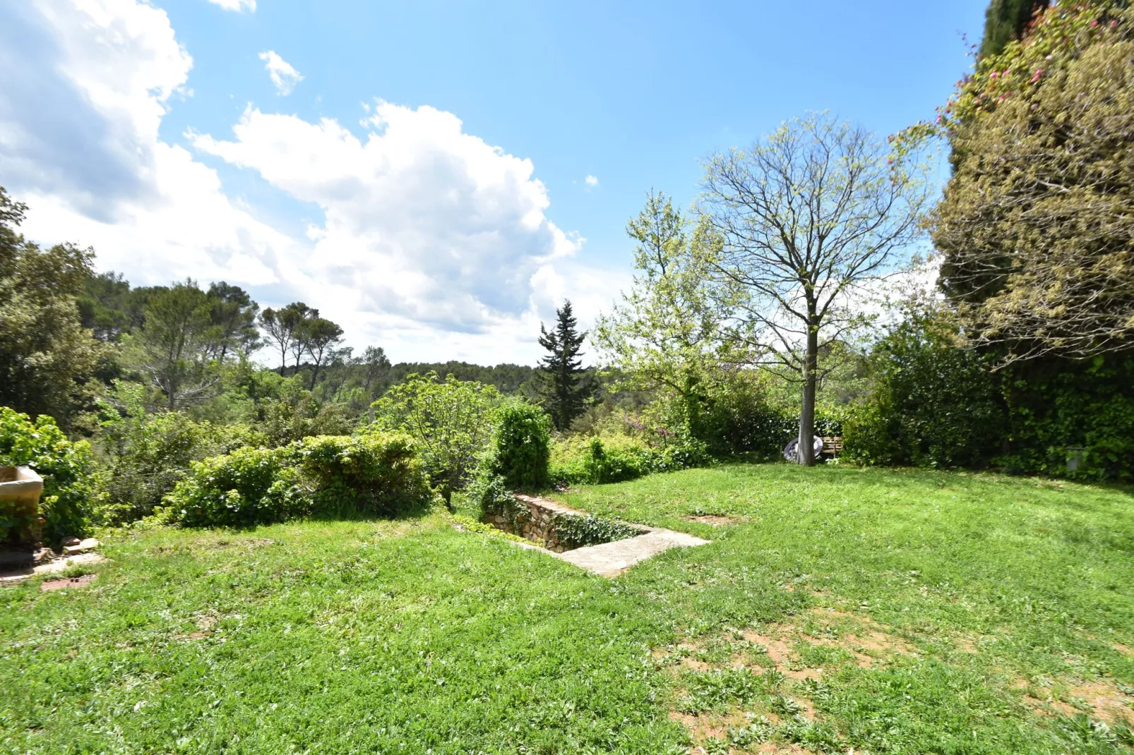 Boerderij in Draguignan met terras-Tuinen zomer