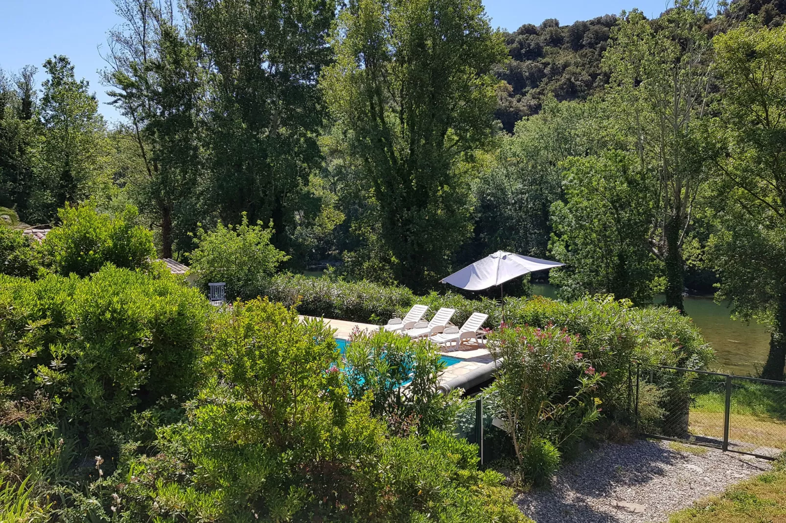 Au bord de L'Orb-Uitzicht zomer