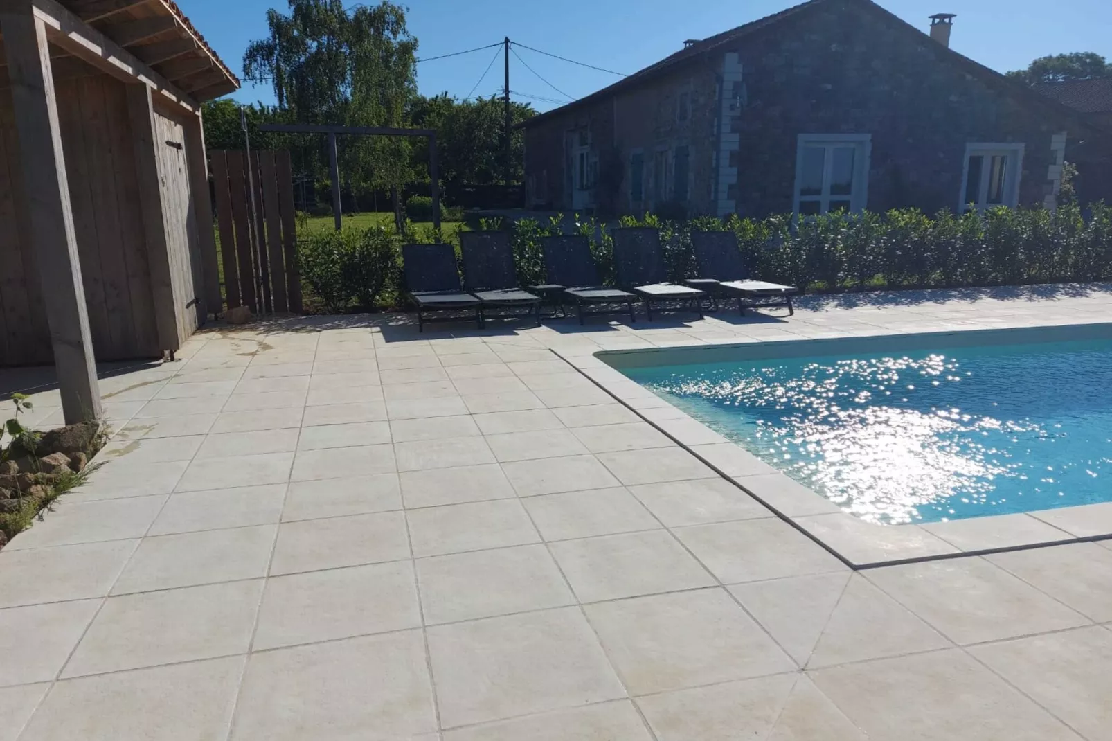 Sfeervol vakantiehuis in Rouzède met een prive zwembad (verwarmd)-Zwembad