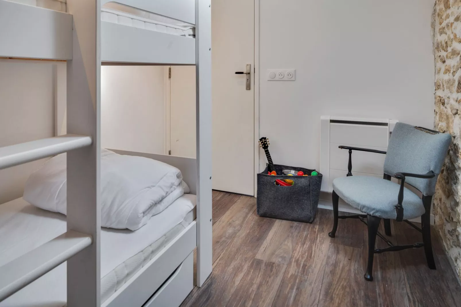 Sfeervol vakantiehuis in Rouzède met een prive zwembad (verwarmd)-Slaapkamer