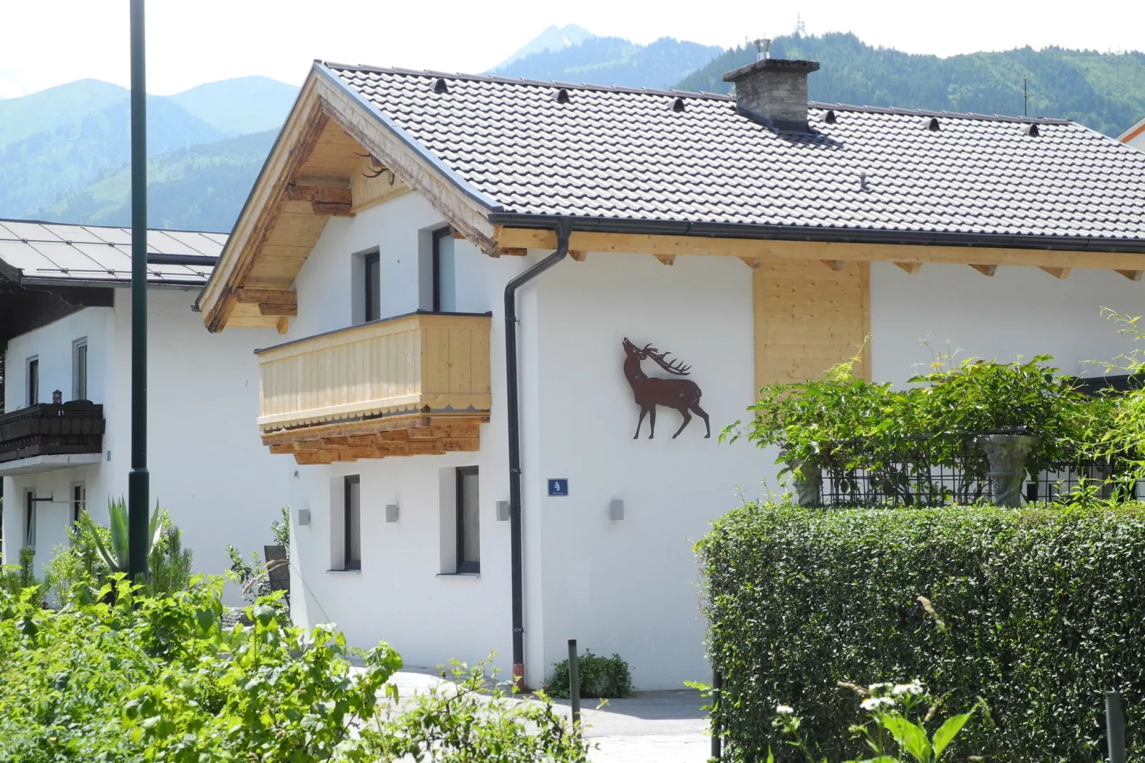 Chalet Cervus Zell am See-Buitenkant zomer