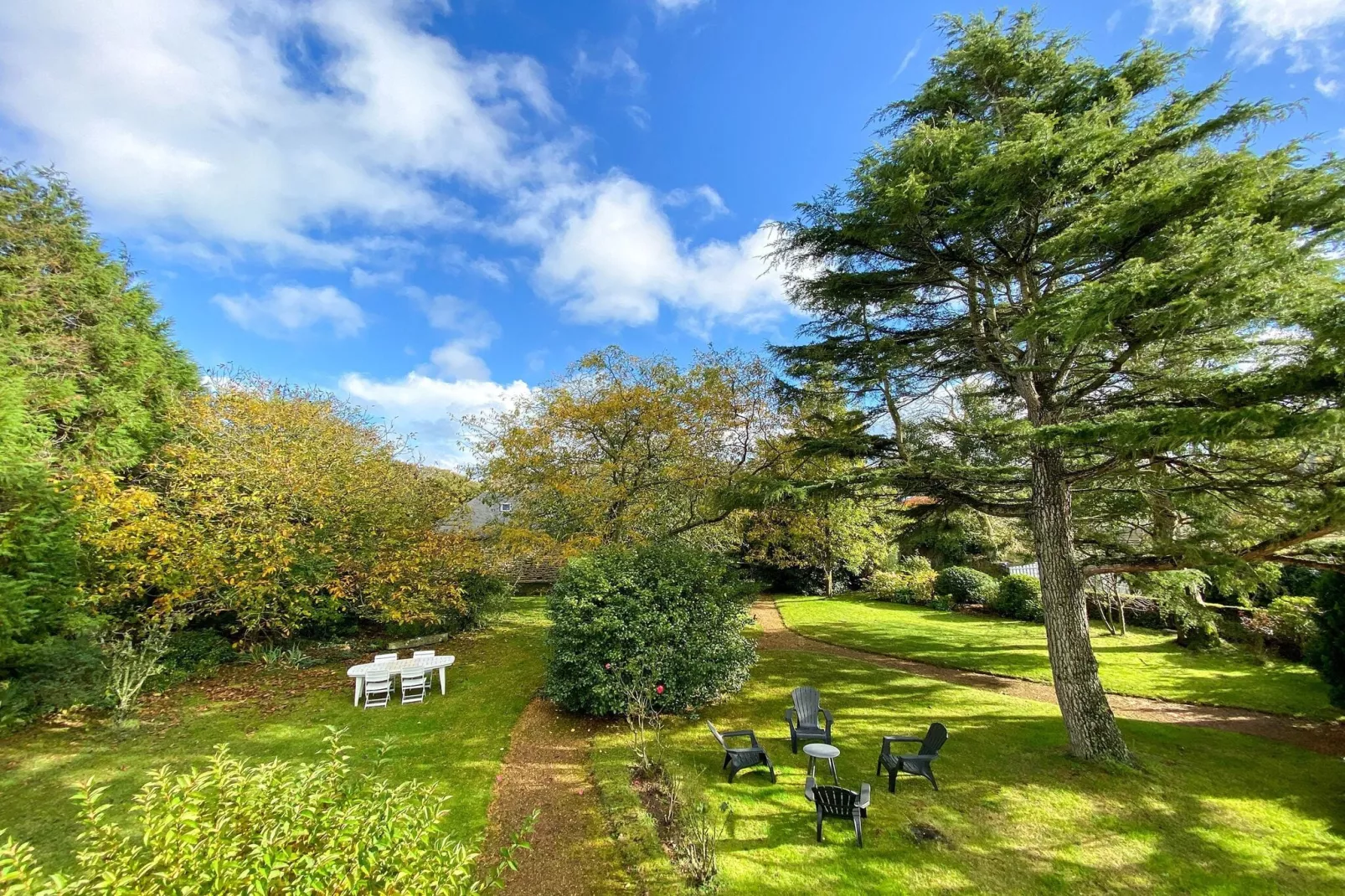 Grande Maison avec Jardin à Tréveneuc-Tuinen zomer