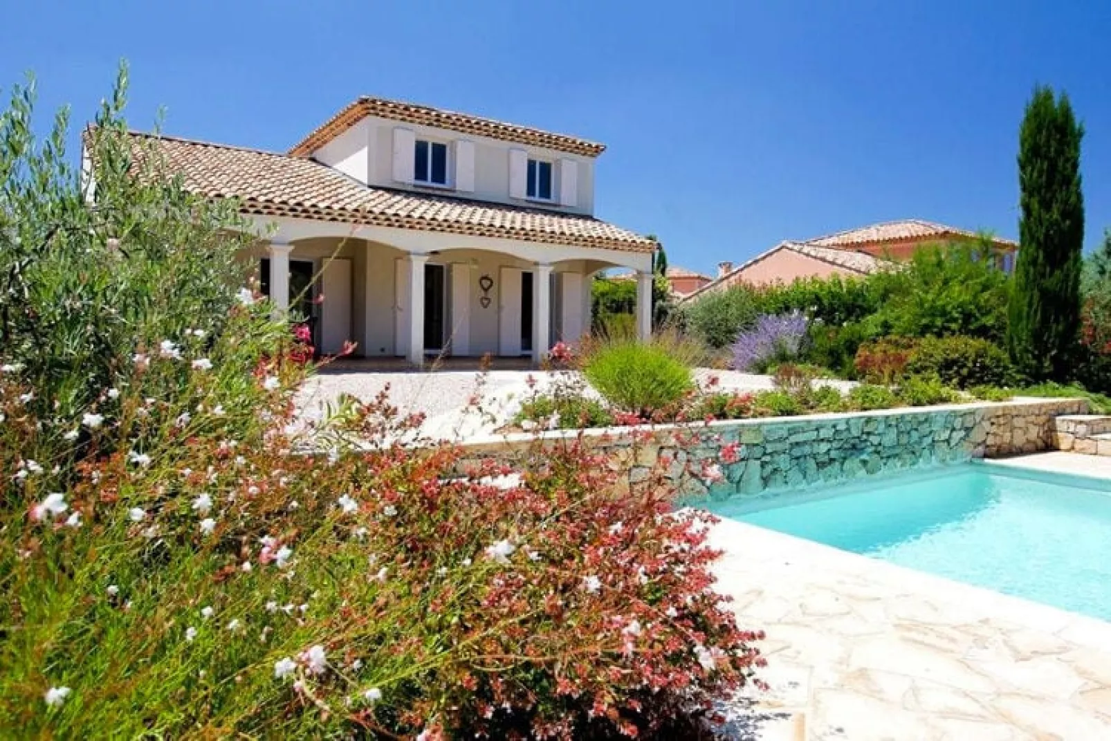 La Vallée de la Sainte Baume - Pool-Buitenkant zomer