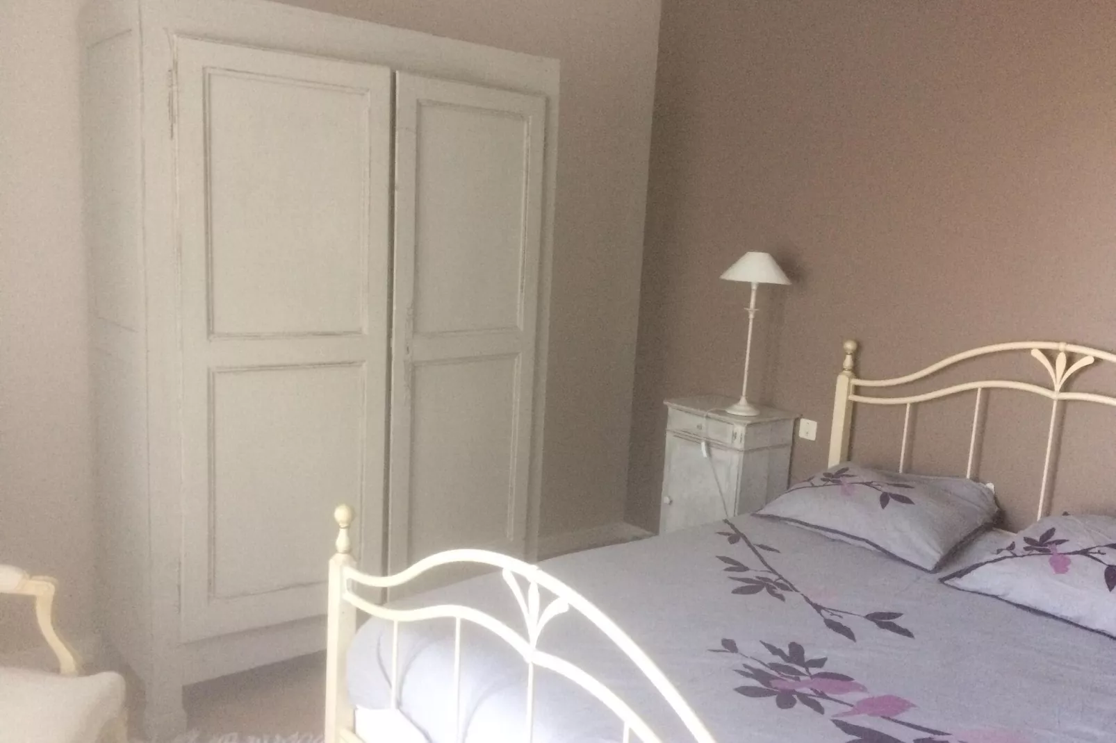 LA LUBERONNE-Slaapkamer