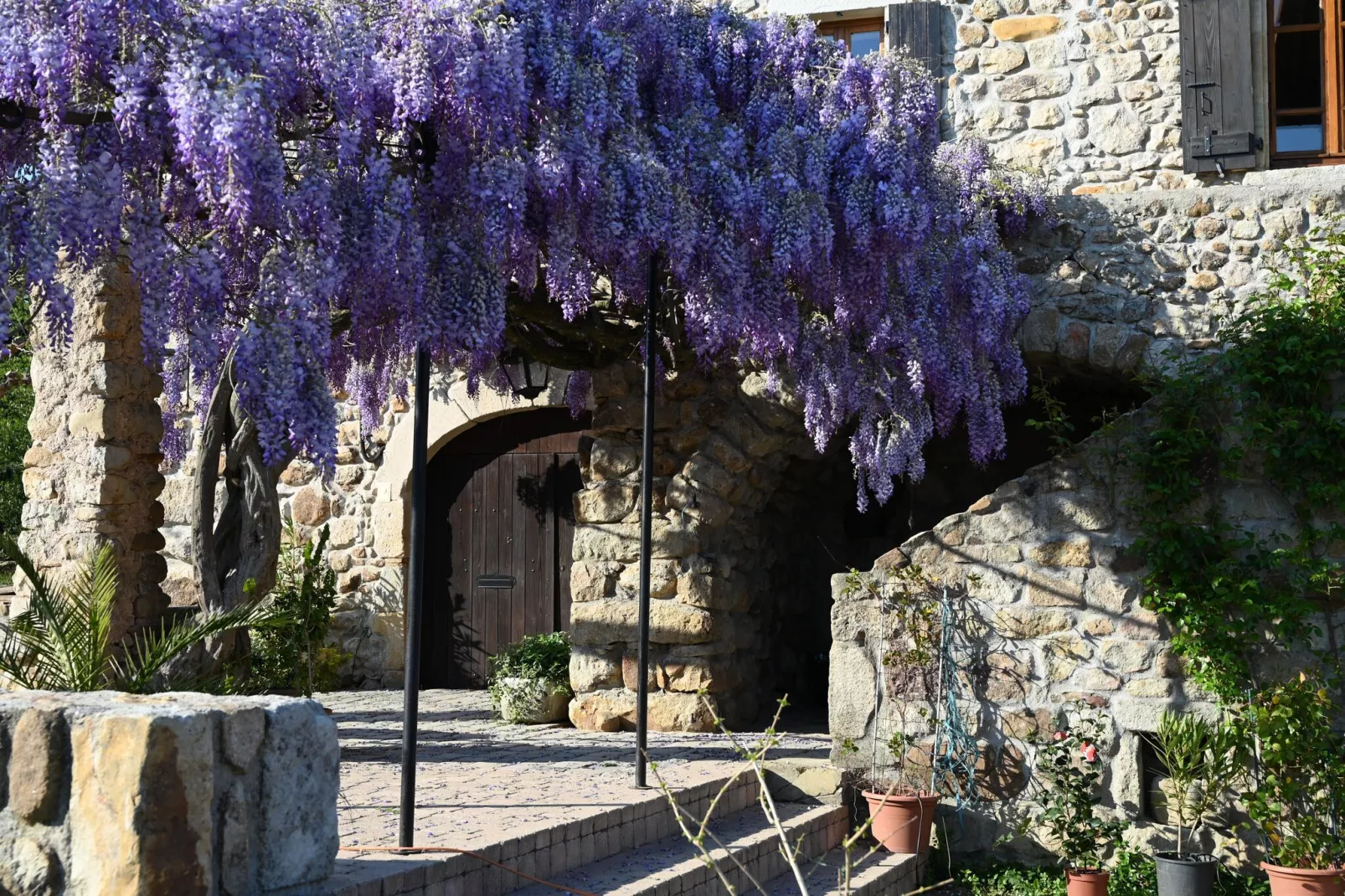 Villa - Largentière-Buitenkant zomer