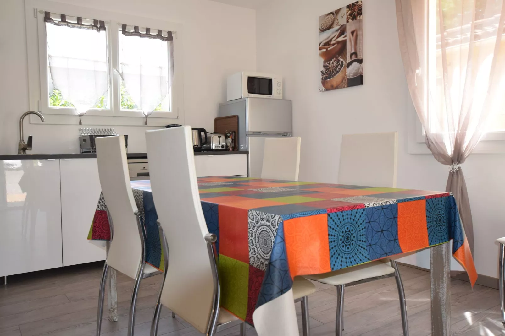 Gite - Lagorce-Eetkamer