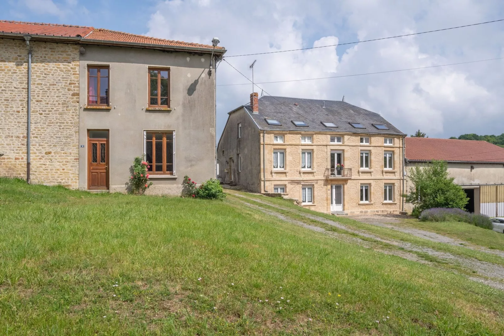 Maison Chartier-Buitenkant zomer