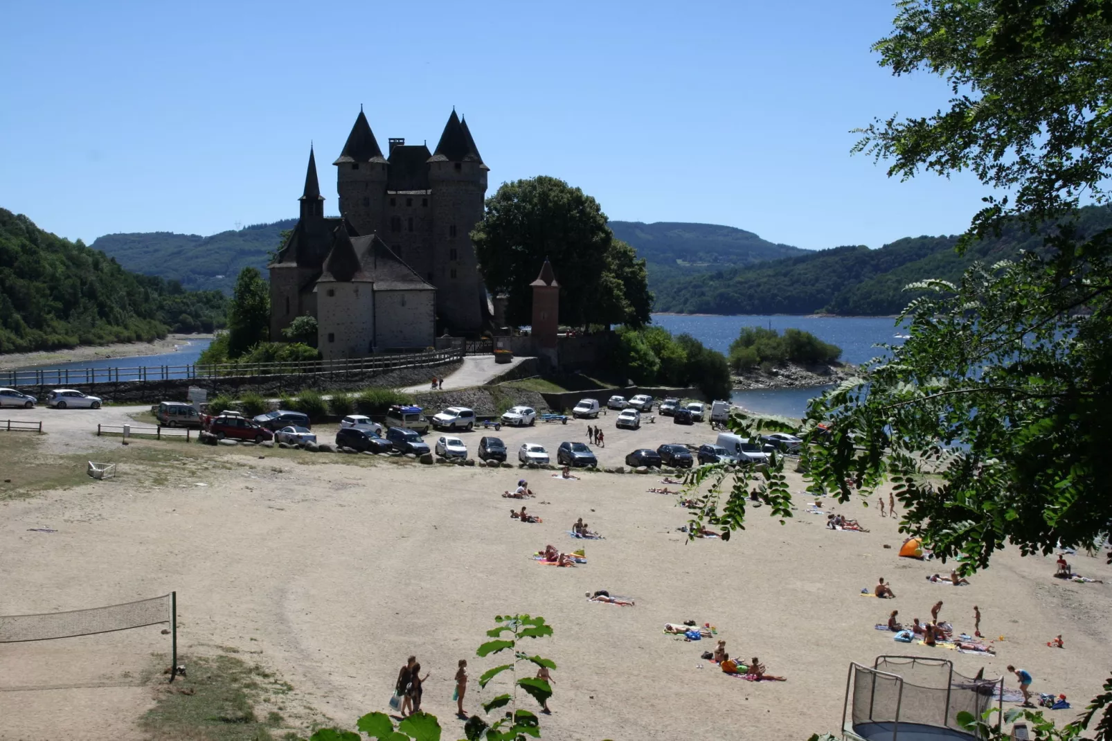 Chalet -   BEAULIEU  Nr 6-Gebieden zomer 1km