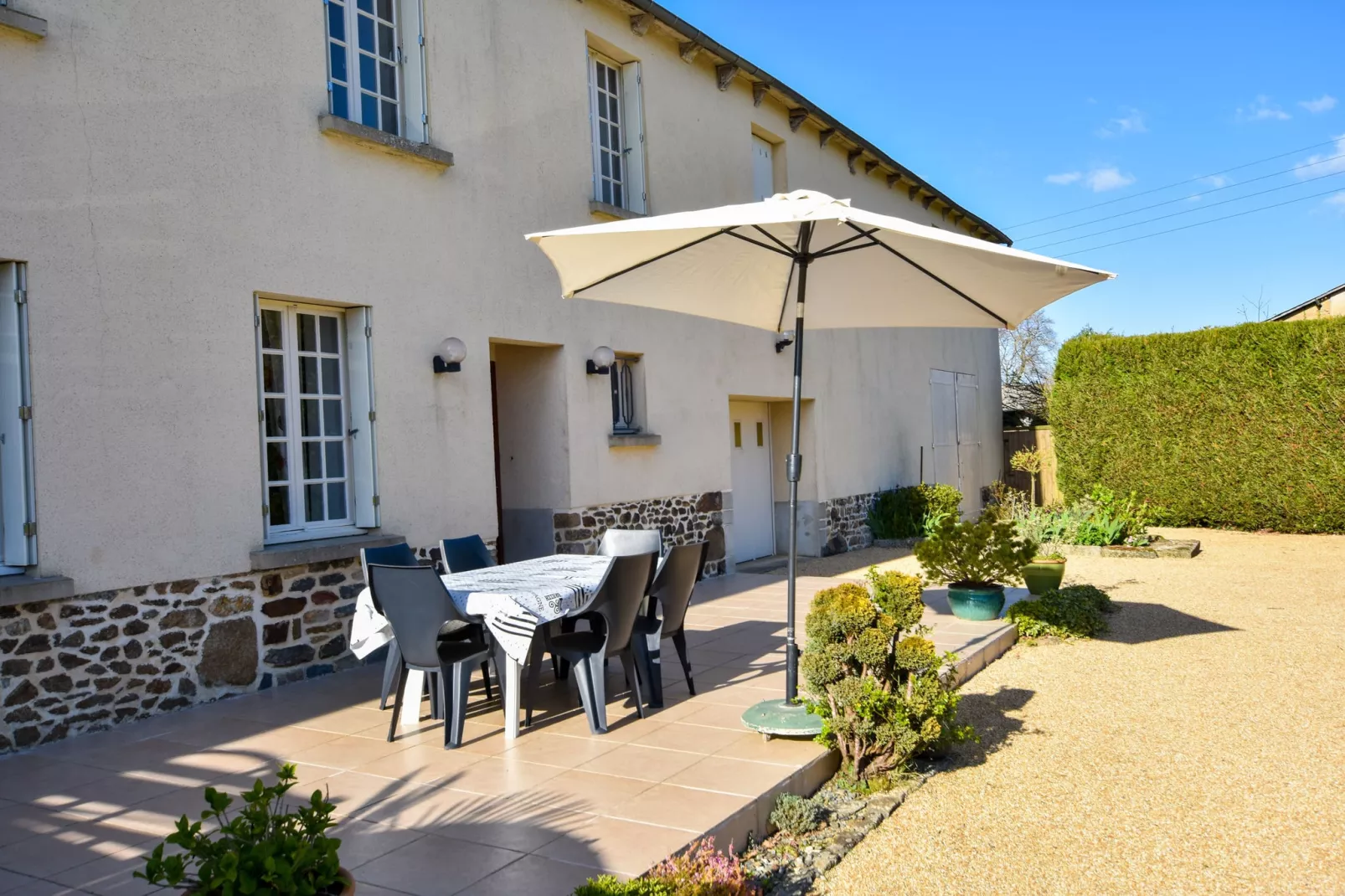 Jolie maison en pays de Rance-Terrasbalkon