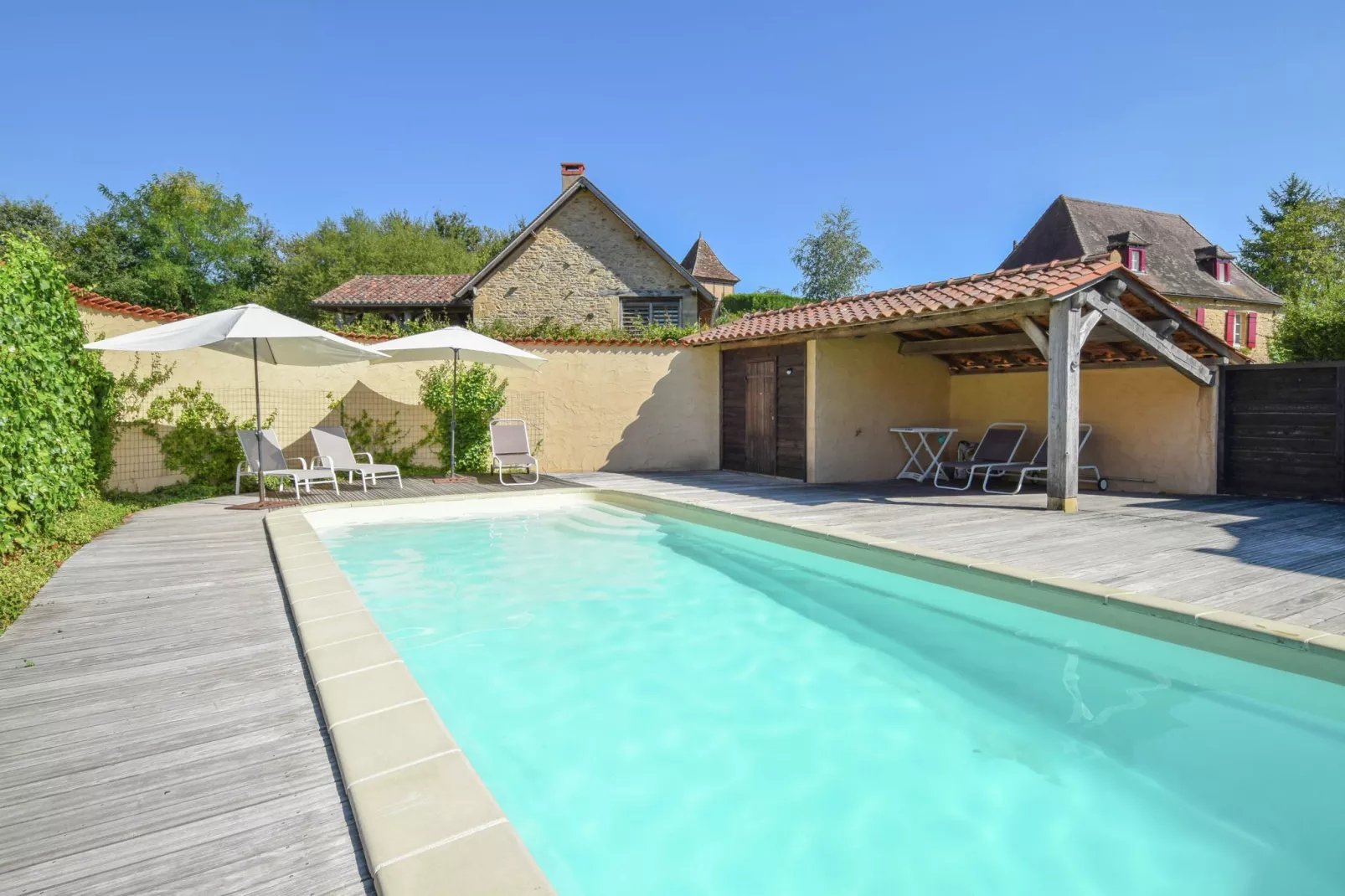poolofhouse