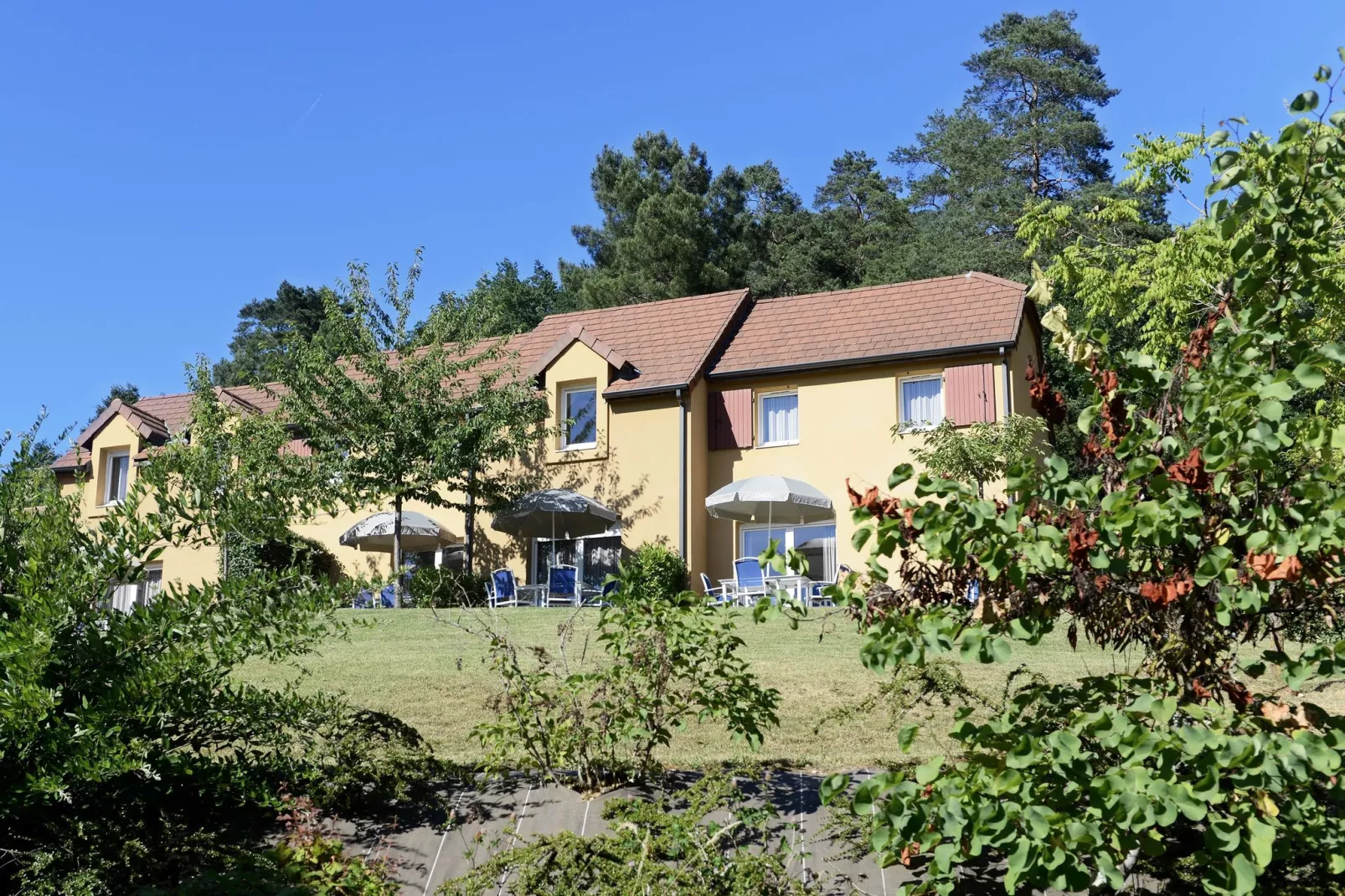 Les Côteaux de Sarlat 2-Buitenkant zomer