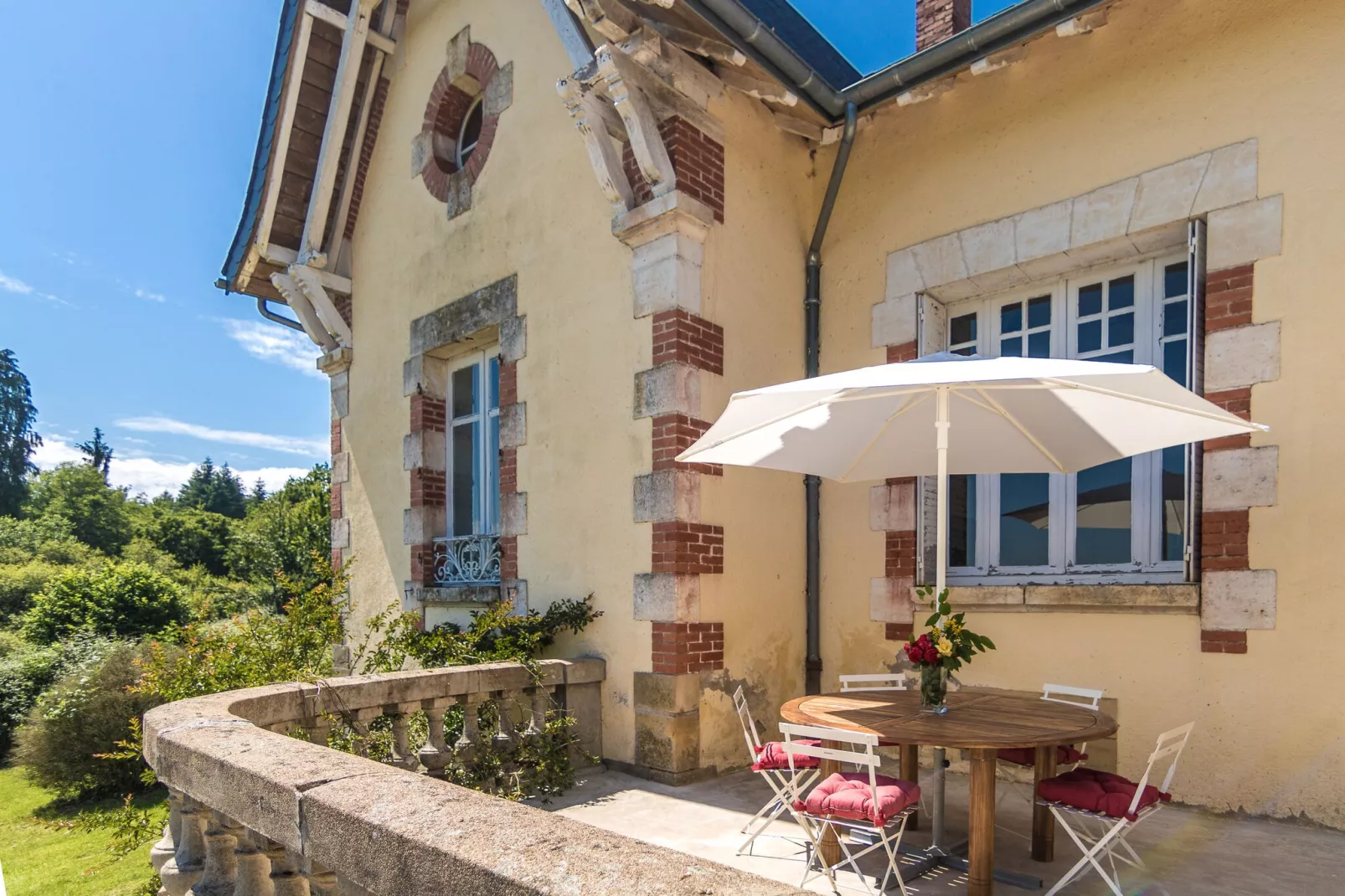 Un Manoir en Dordogne-Terrasbalkon