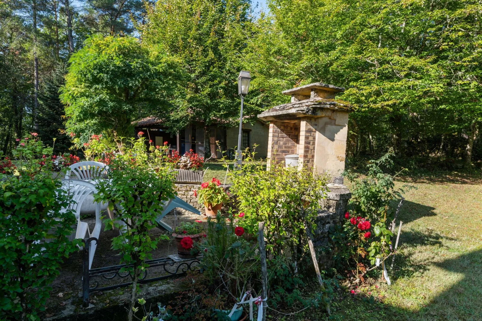 Maison de vacances Villefranche du Perigord-Tuinen zomer