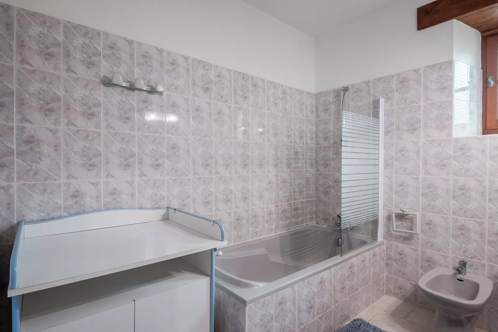 Prachtig landhuis met authentieke sfeer in Prats-du-Périgord - Badkamer