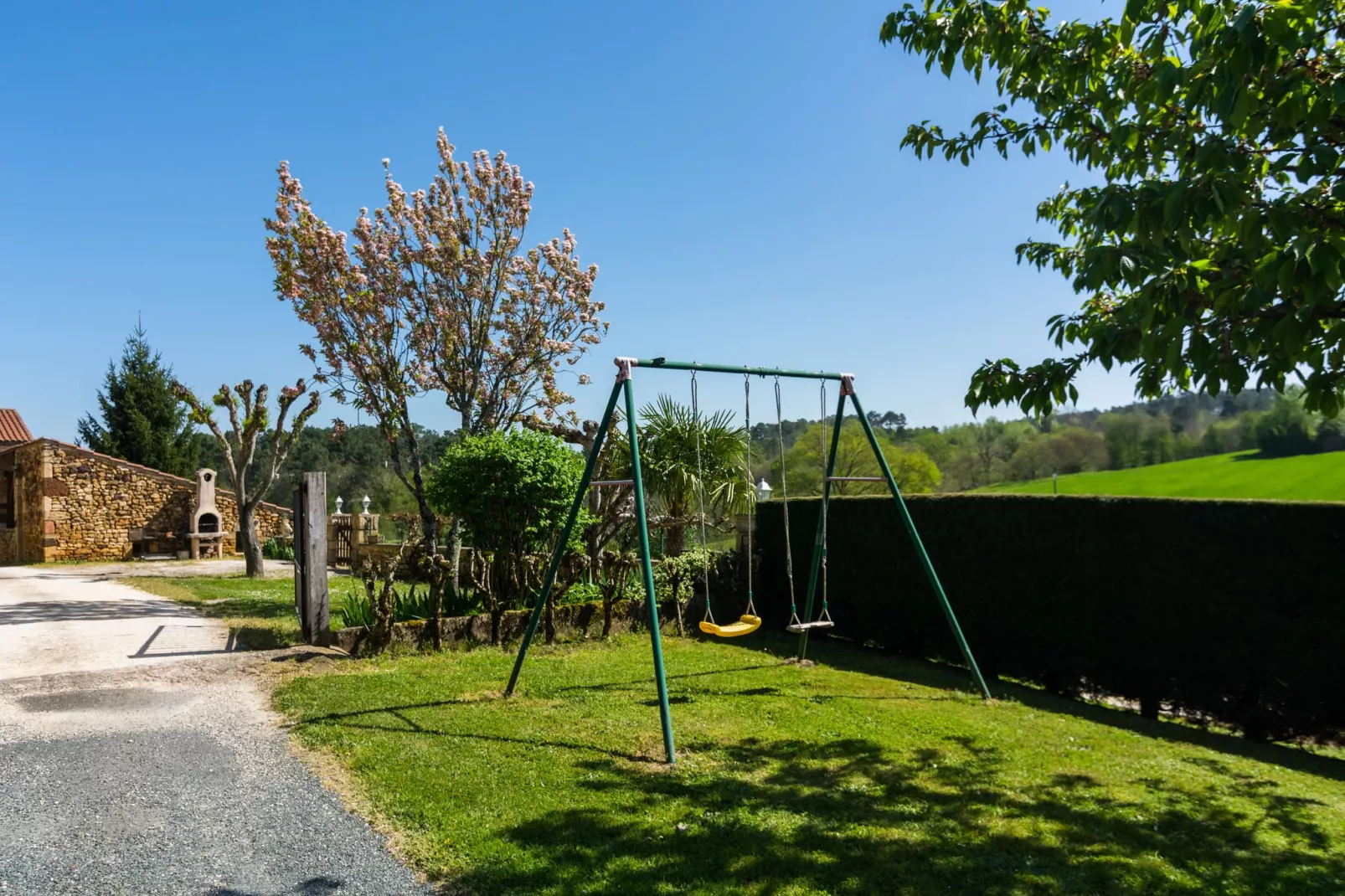 Maison de vacances Loubejac-Tuinen zomer