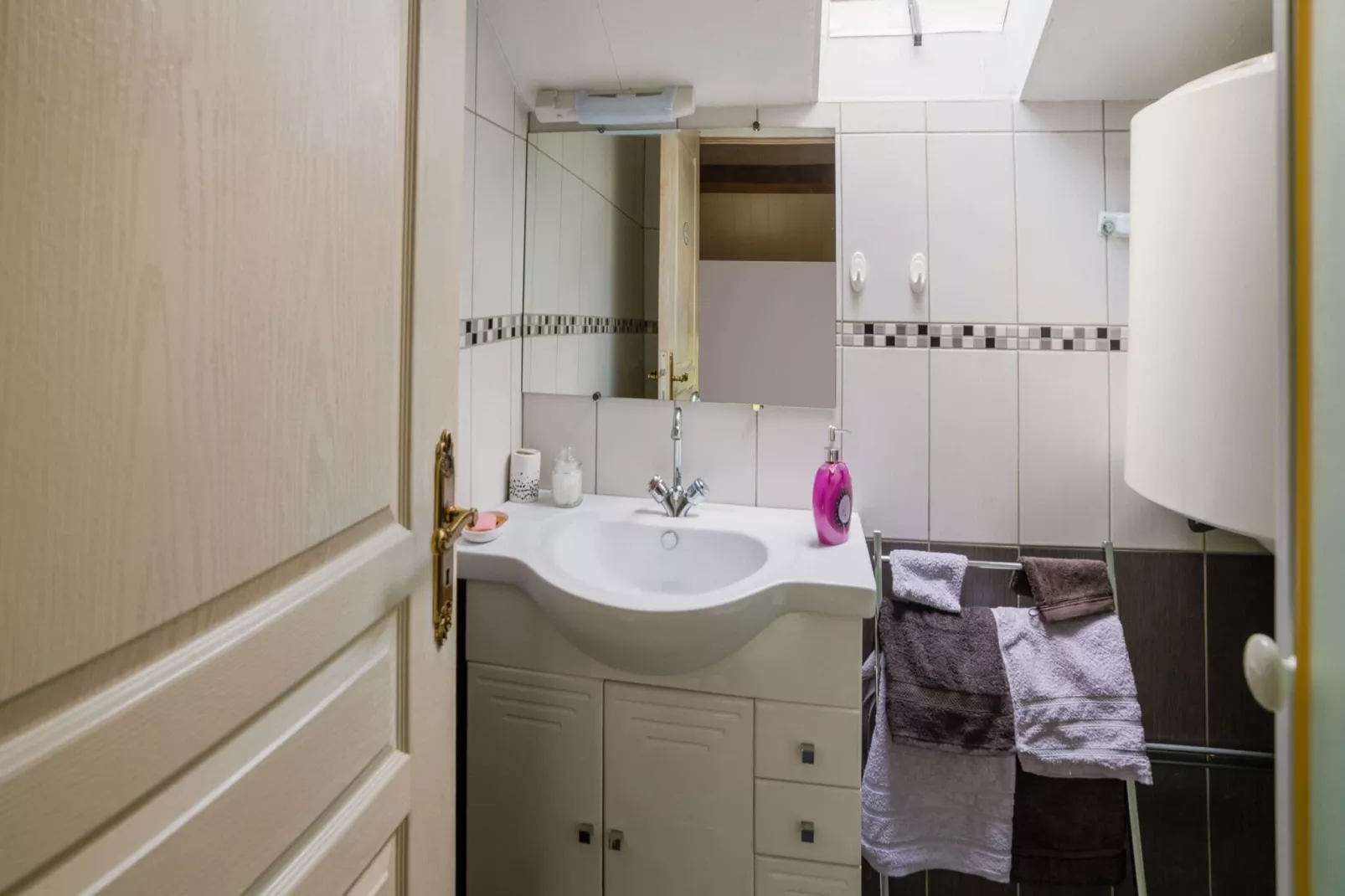 Vakantiehuis met zwembad bij Monpazier-Badkamer