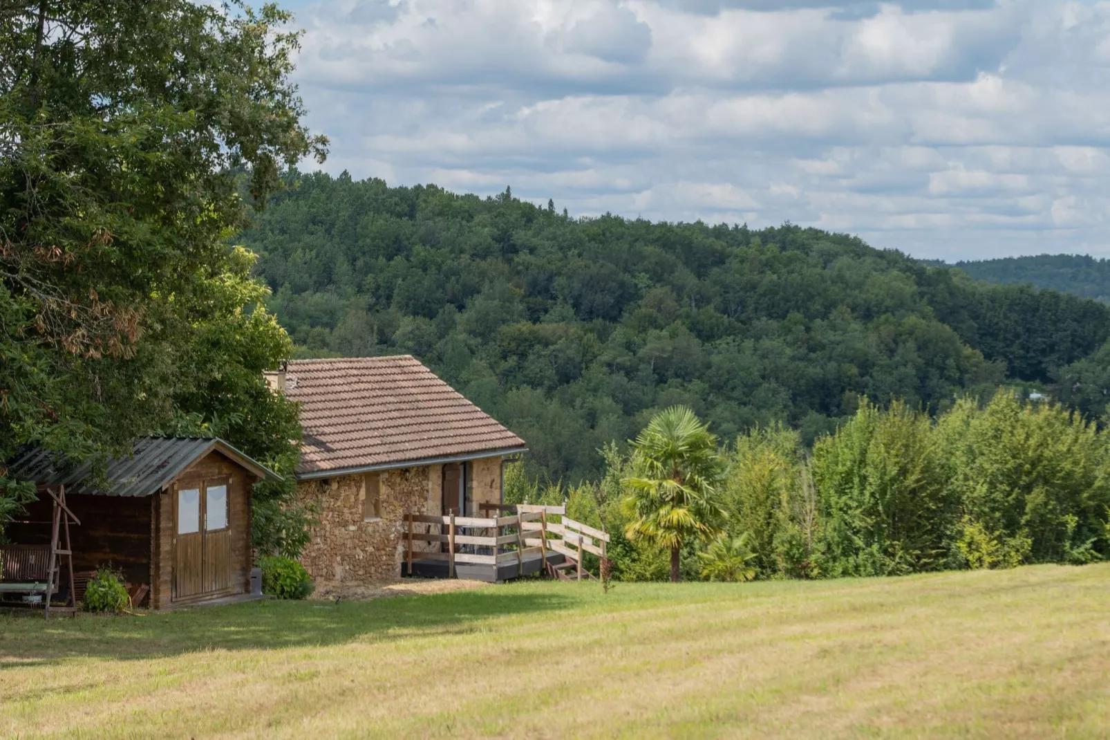 Vakantiehuis met zwembad bij Monpazier-Uitzicht zomer