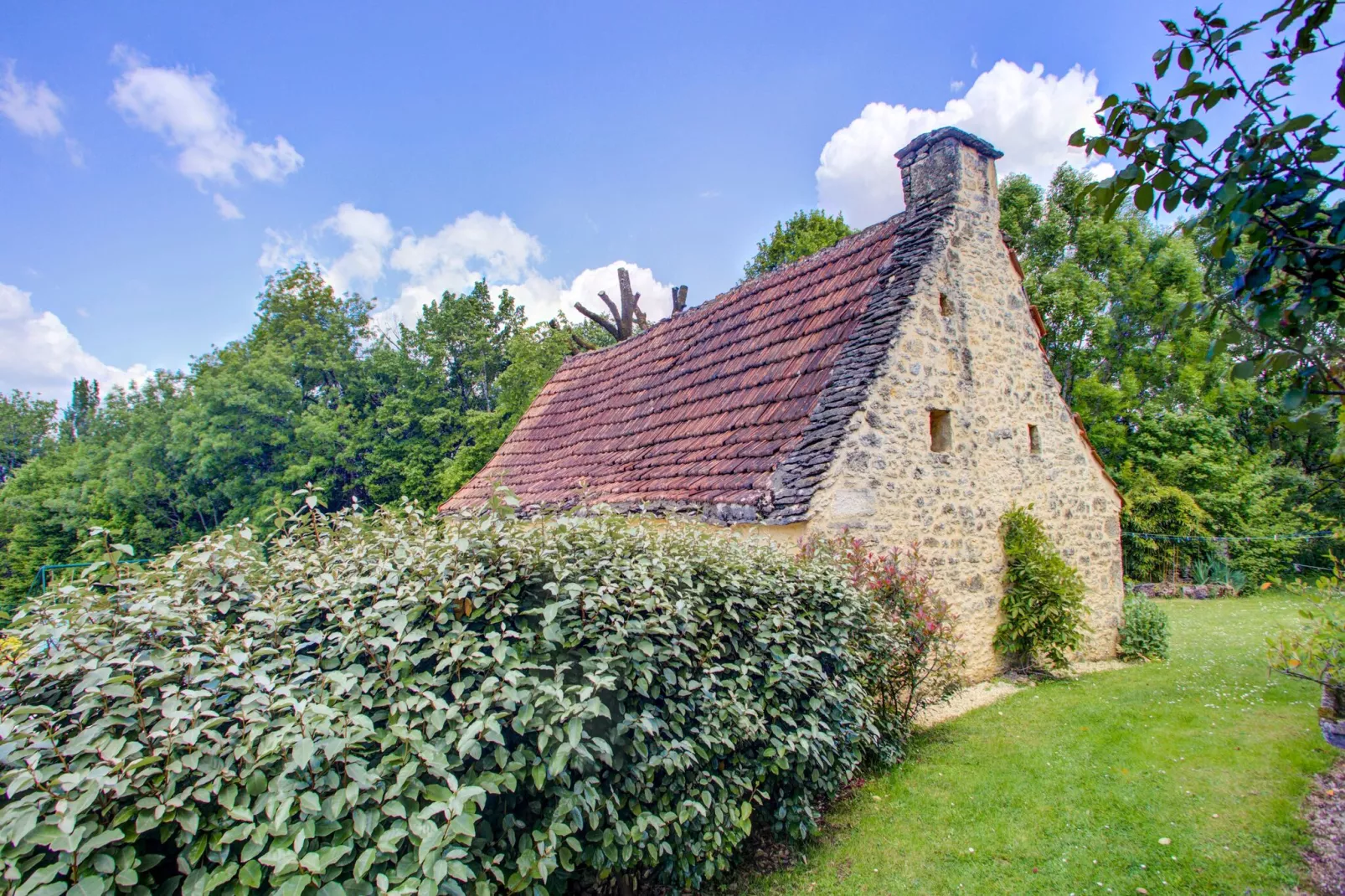 Ferme Sarlat-Buitenkant zomer