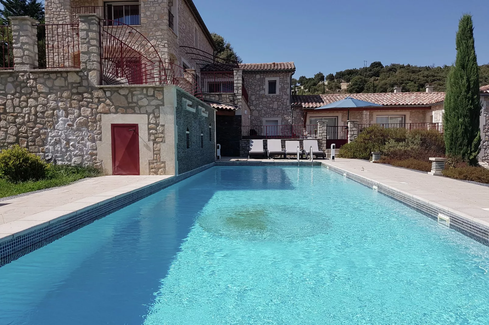Villa des 4 vents A  for 10 adults and 2 children - Zwembad