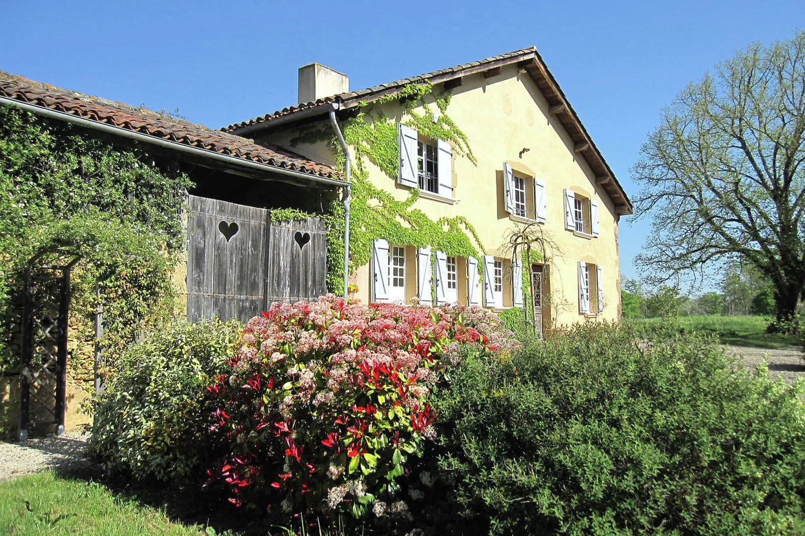 Villa Le Houga-Buitenkant zomer
