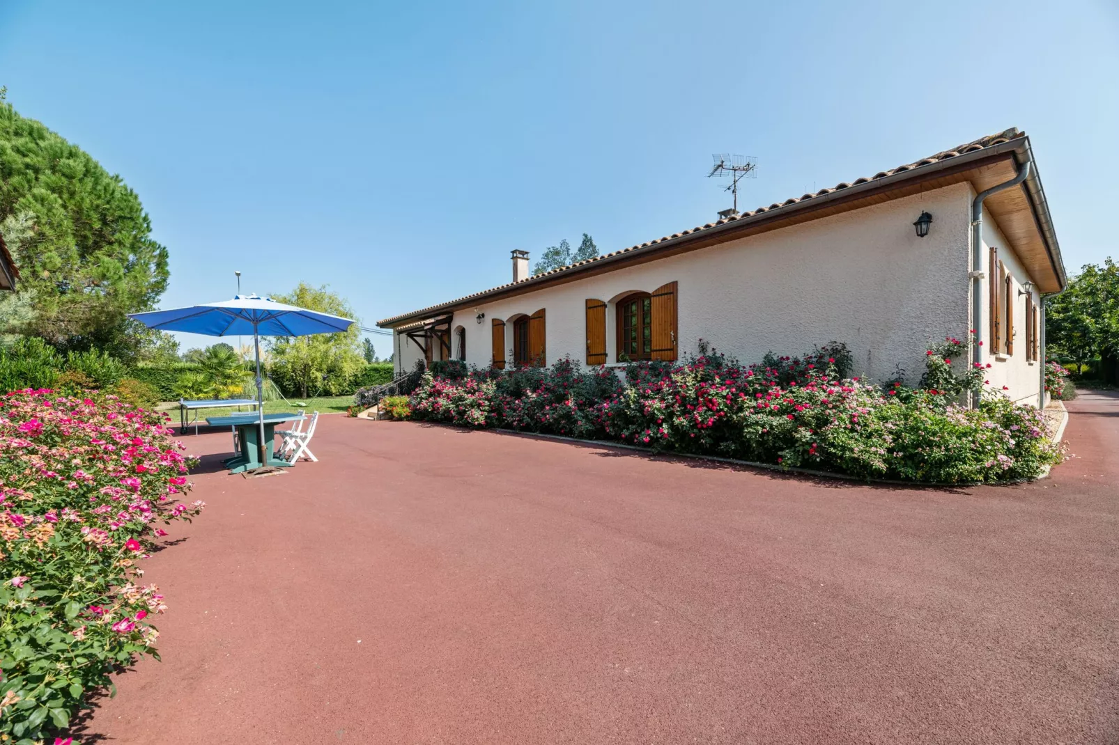 Villa Pineuilh près de Dordogne-Buitenkant zomer