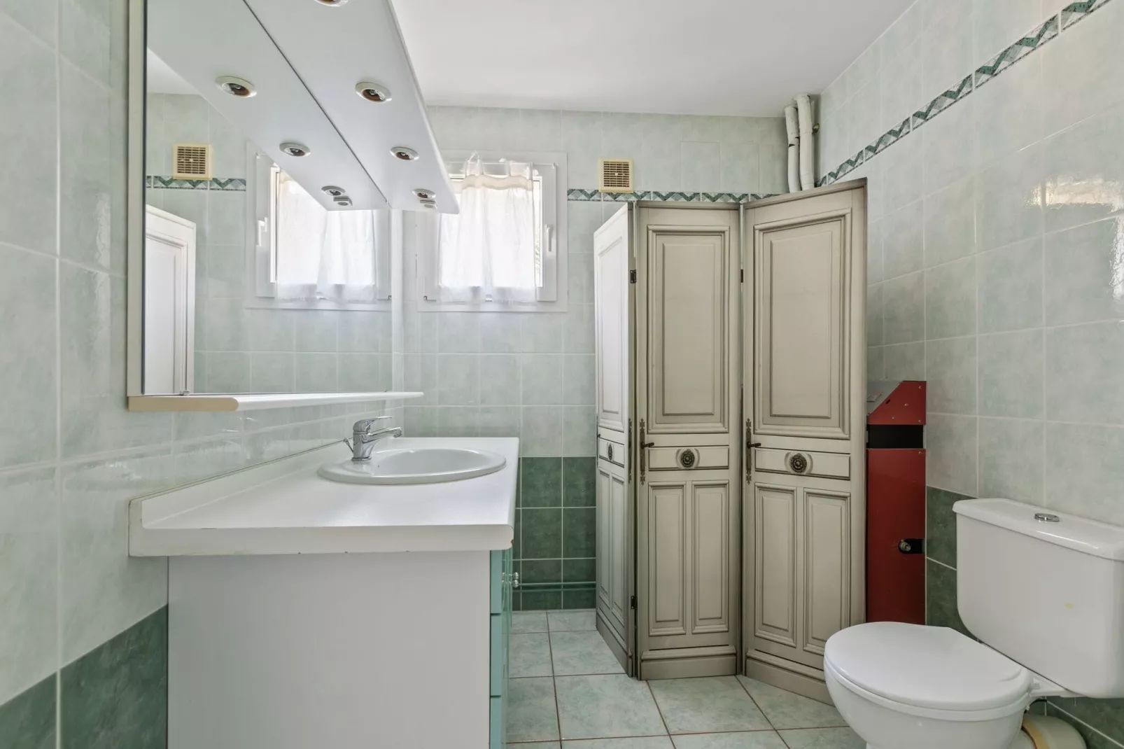 Huis in Zuid-Frankrijk met privé zwembad-Badkamer