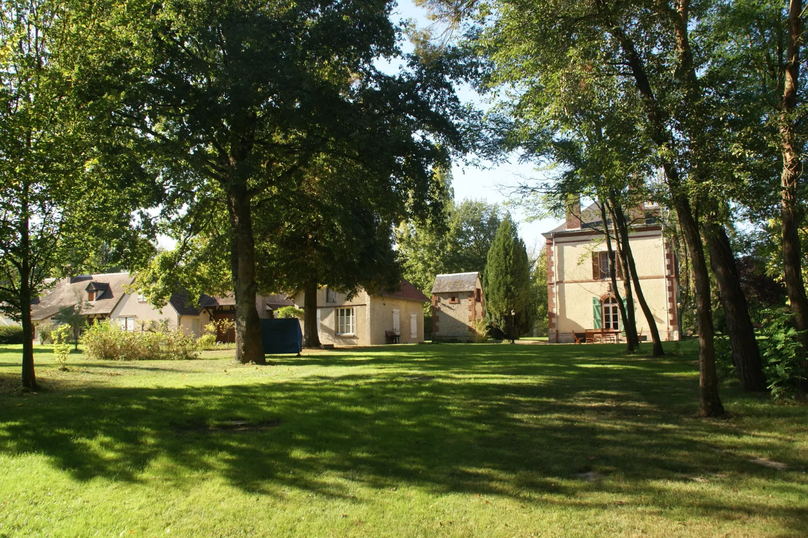 Maison de vacances - CERNOY-EN-BERRY-Tuinen zomer