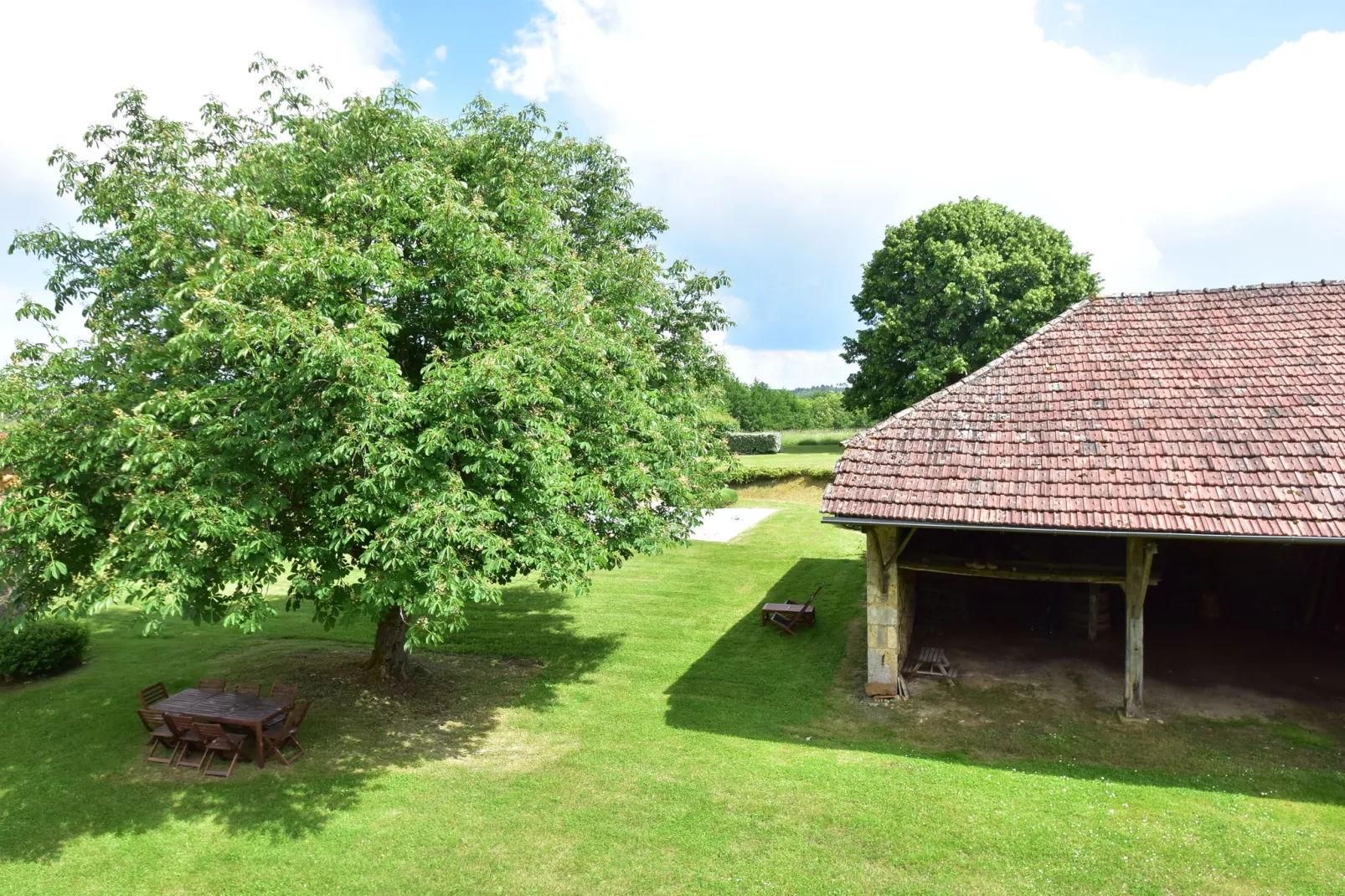 Maison de vacances Montcléra Cournes 8 pers-Uitzicht zomer