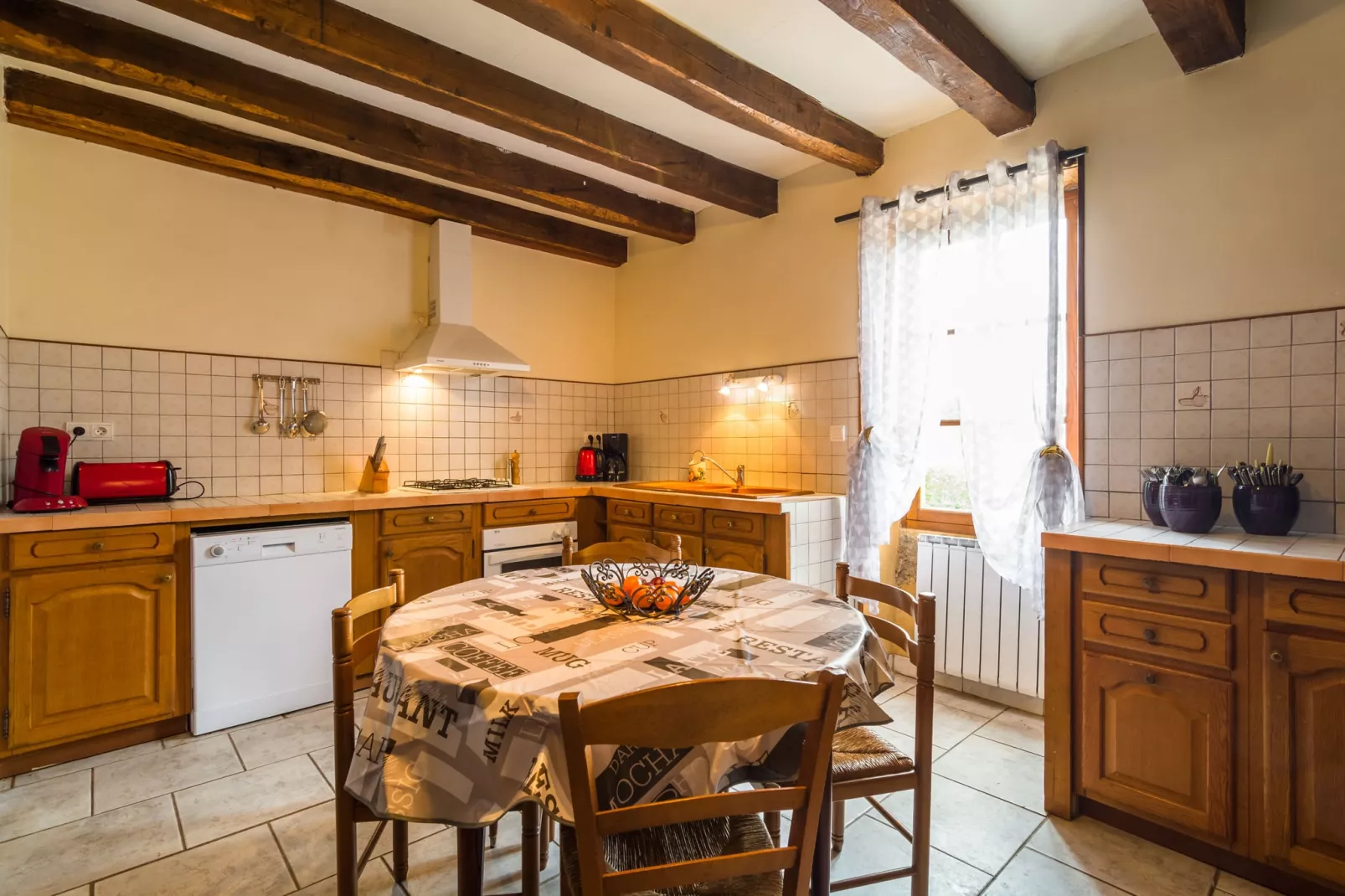 Maison de vacances Blanquefort Sur Briolance 12 pers-Keuken