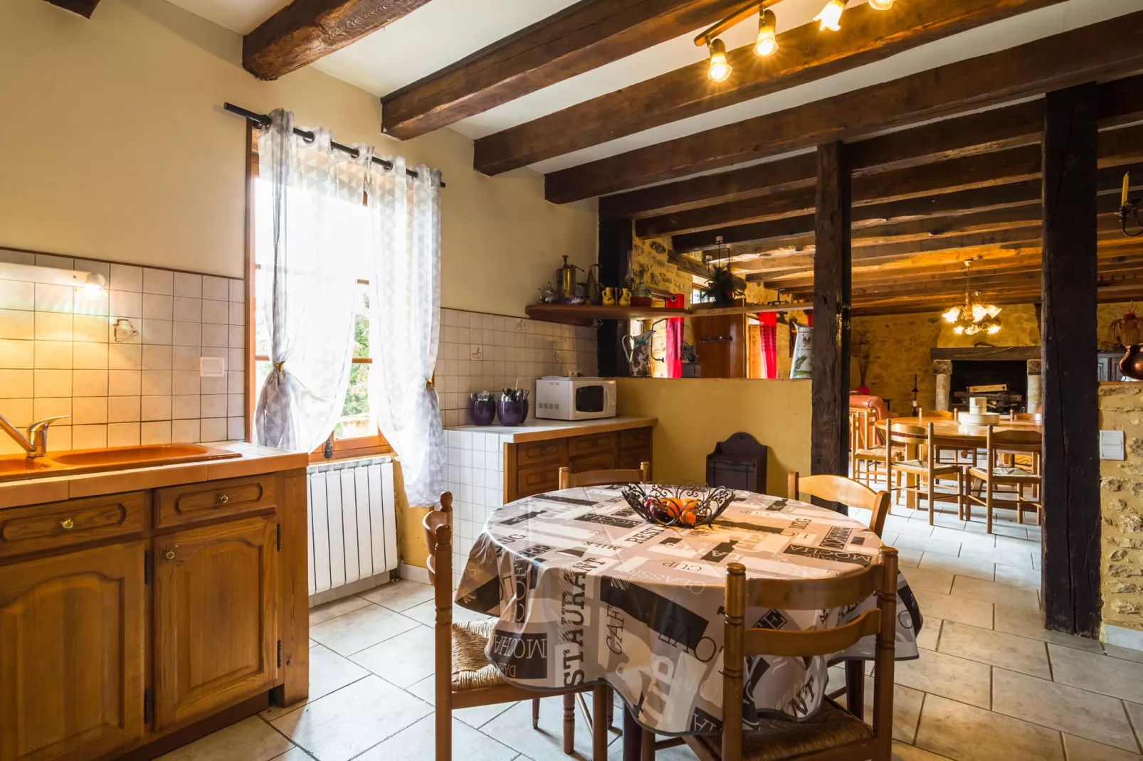 Maison de vacances Blanquefort Sur Briolance 12 pers-Keuken