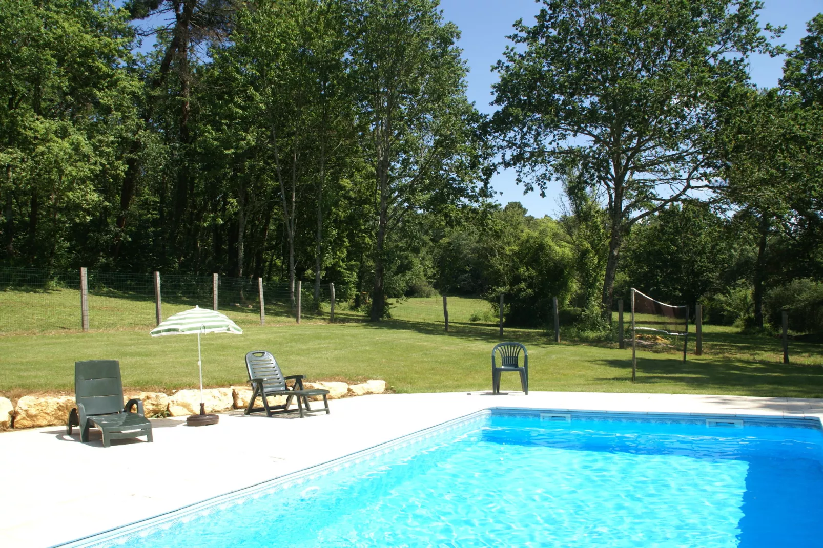 Maison de vacances Blanquefort sur Briolance 10 pers-Zwembad