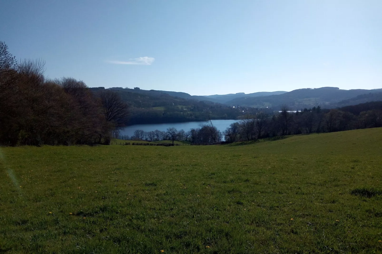 Vue de Pannecière-Uitzicht zomer