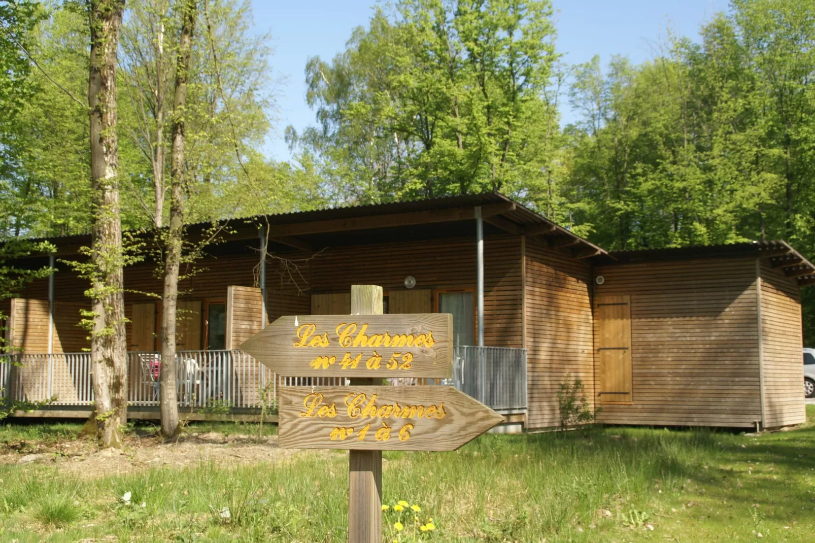 Les Hauts de ValJoly 1-Buitenkant zomer