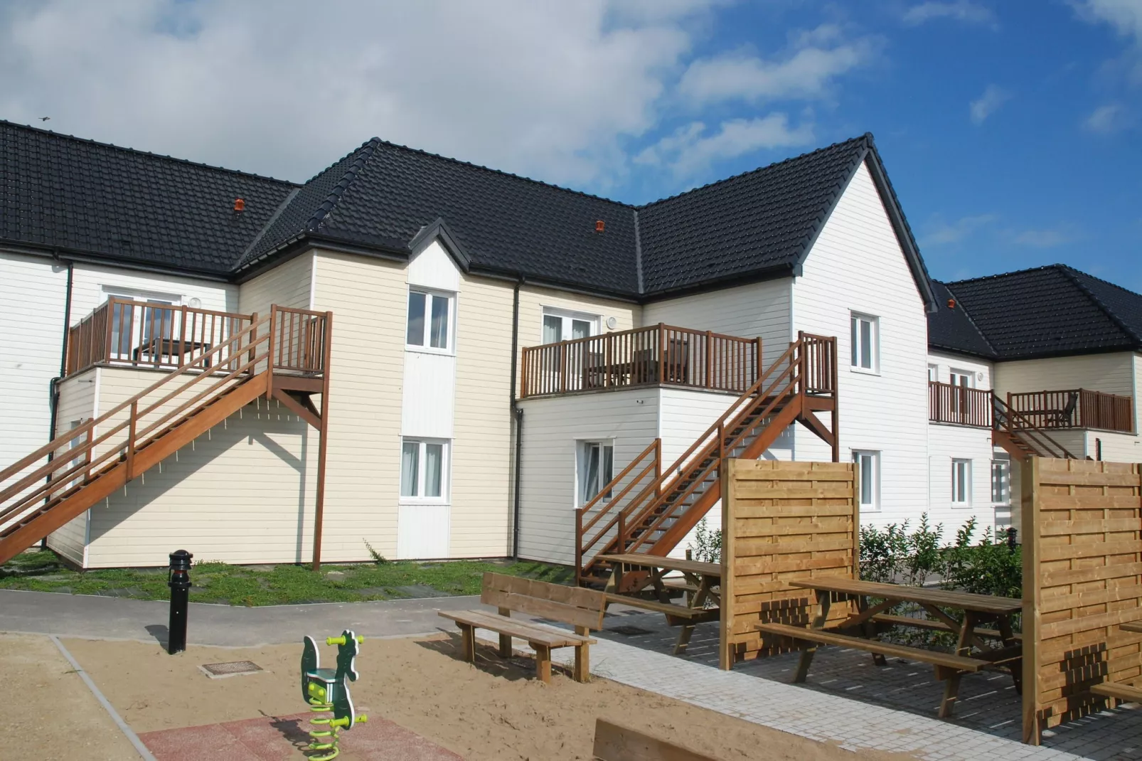 Residence Oye Plage 1-Buitenkant zomer