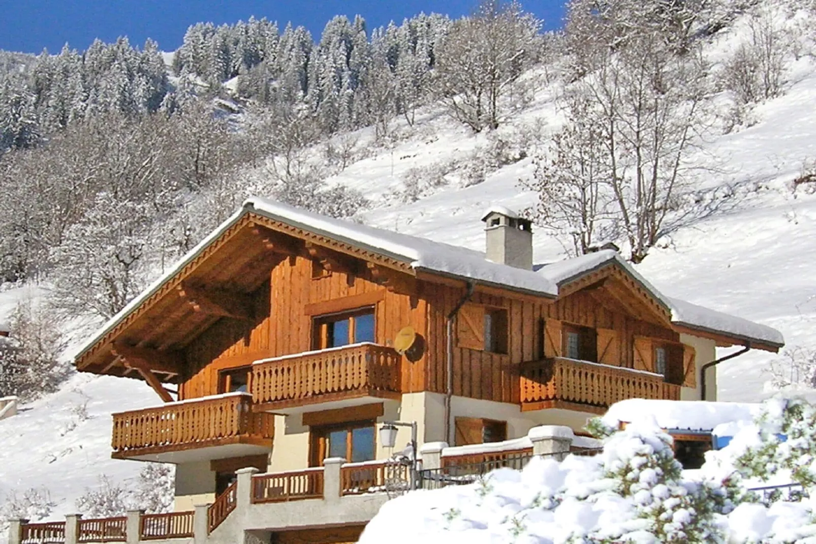 Chalet de la Côte-Exterieur winter