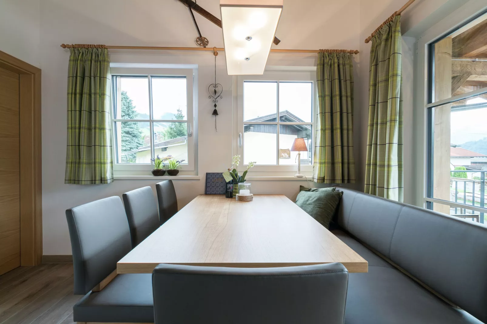 Luxury Tauern Suite Walchen Kaprun 4-Woonkamer