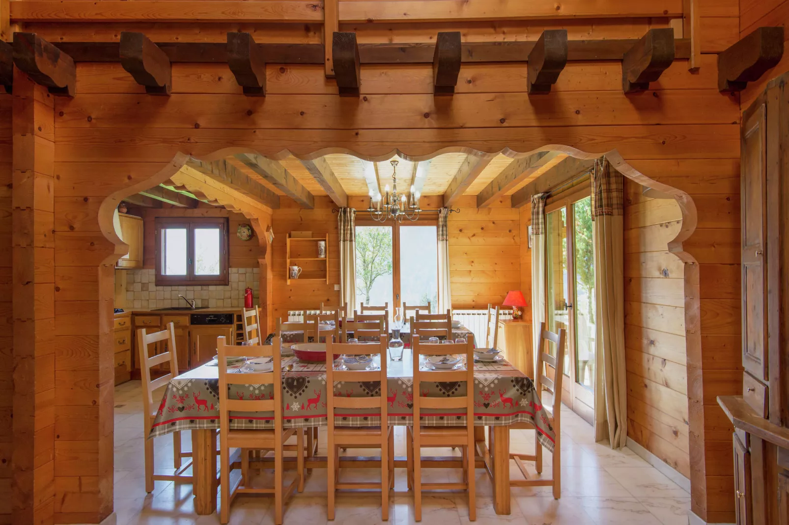 Chalet Alban-Eetkamer