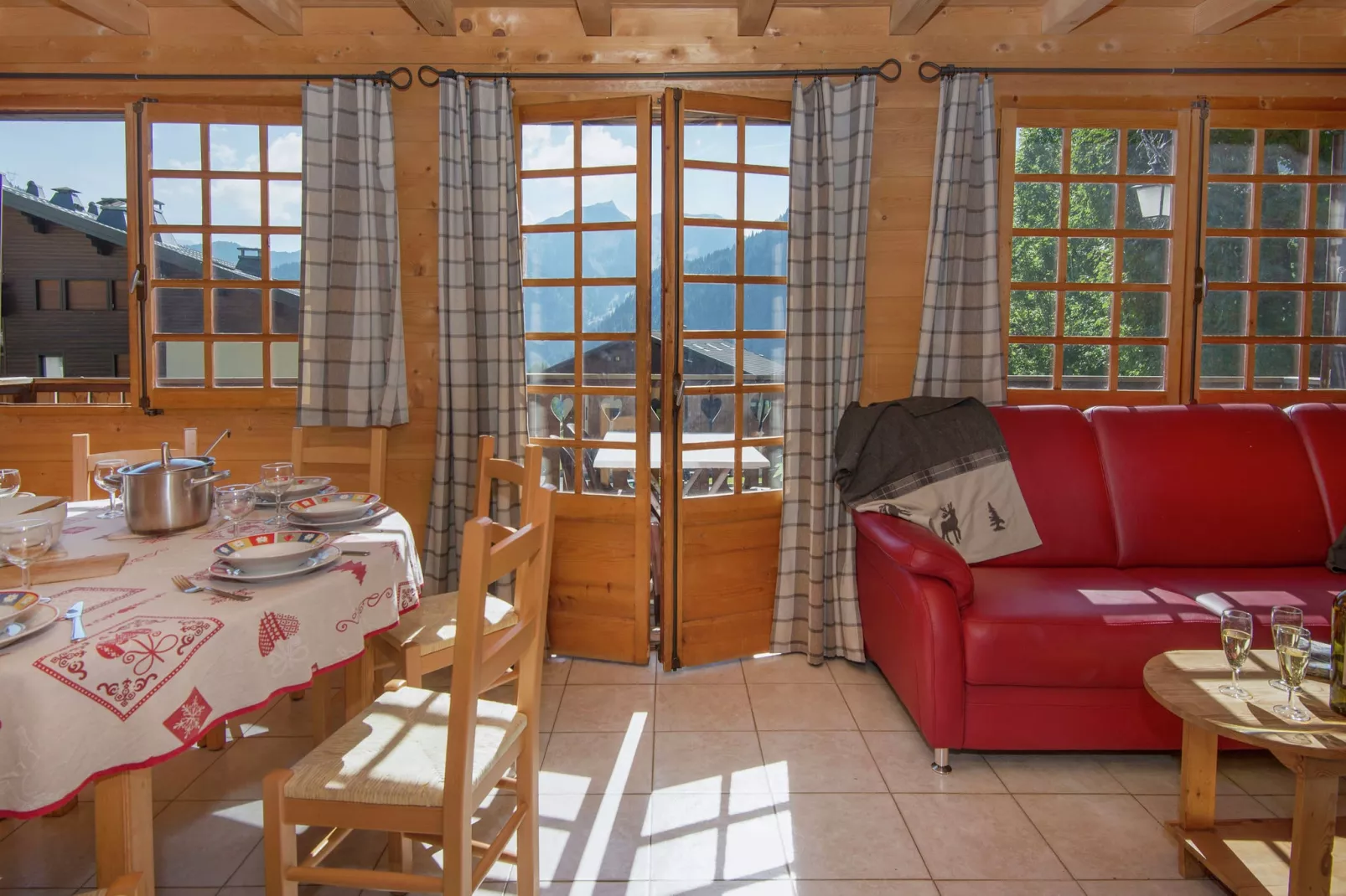 Chalet Le Nid Zut-Woonkamer