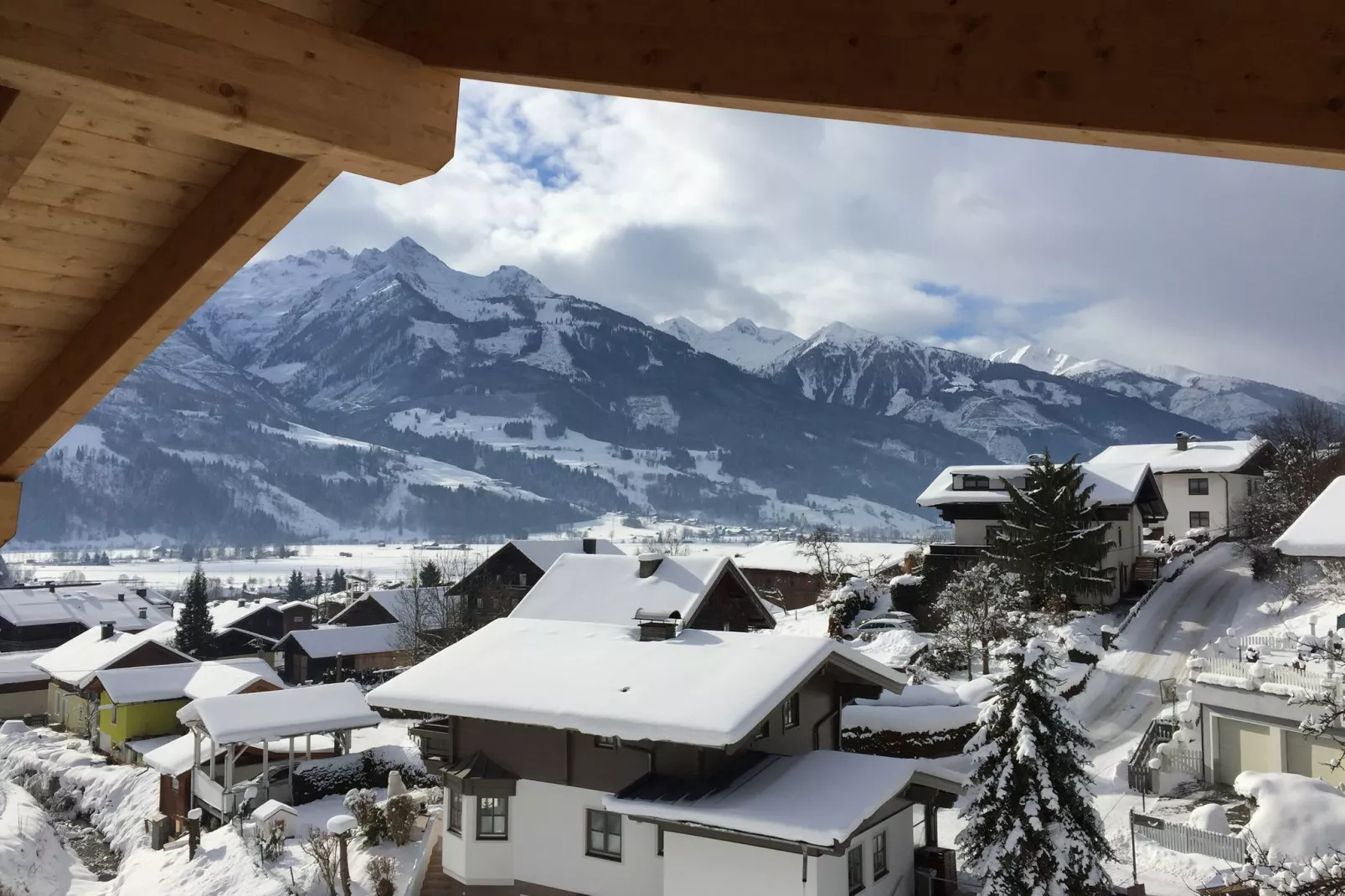 Penthouse Kristall Lodge-Uitzicht winter