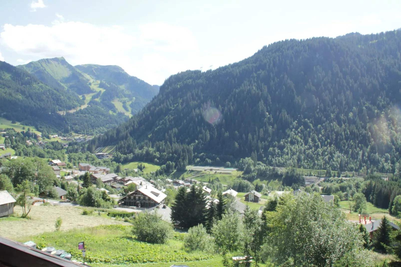 Modern appartement in Châtel nabij skigebied-Uitzicht zomer