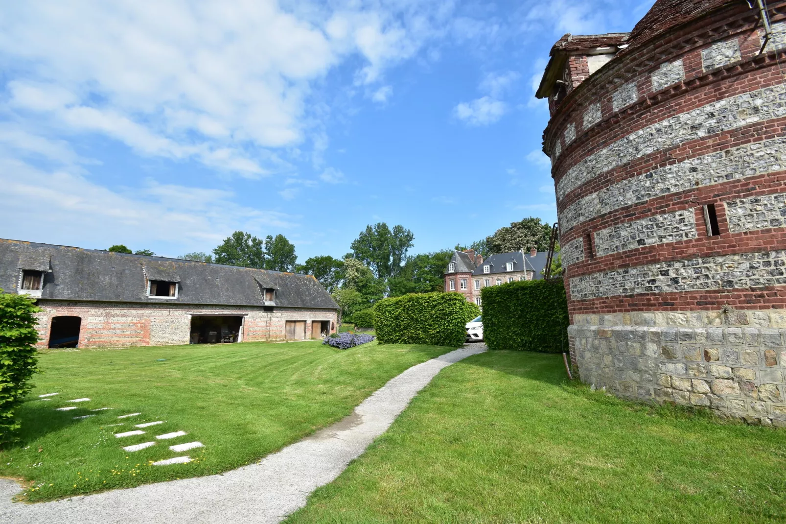 Gite Saint Julien-Tuinen zomer