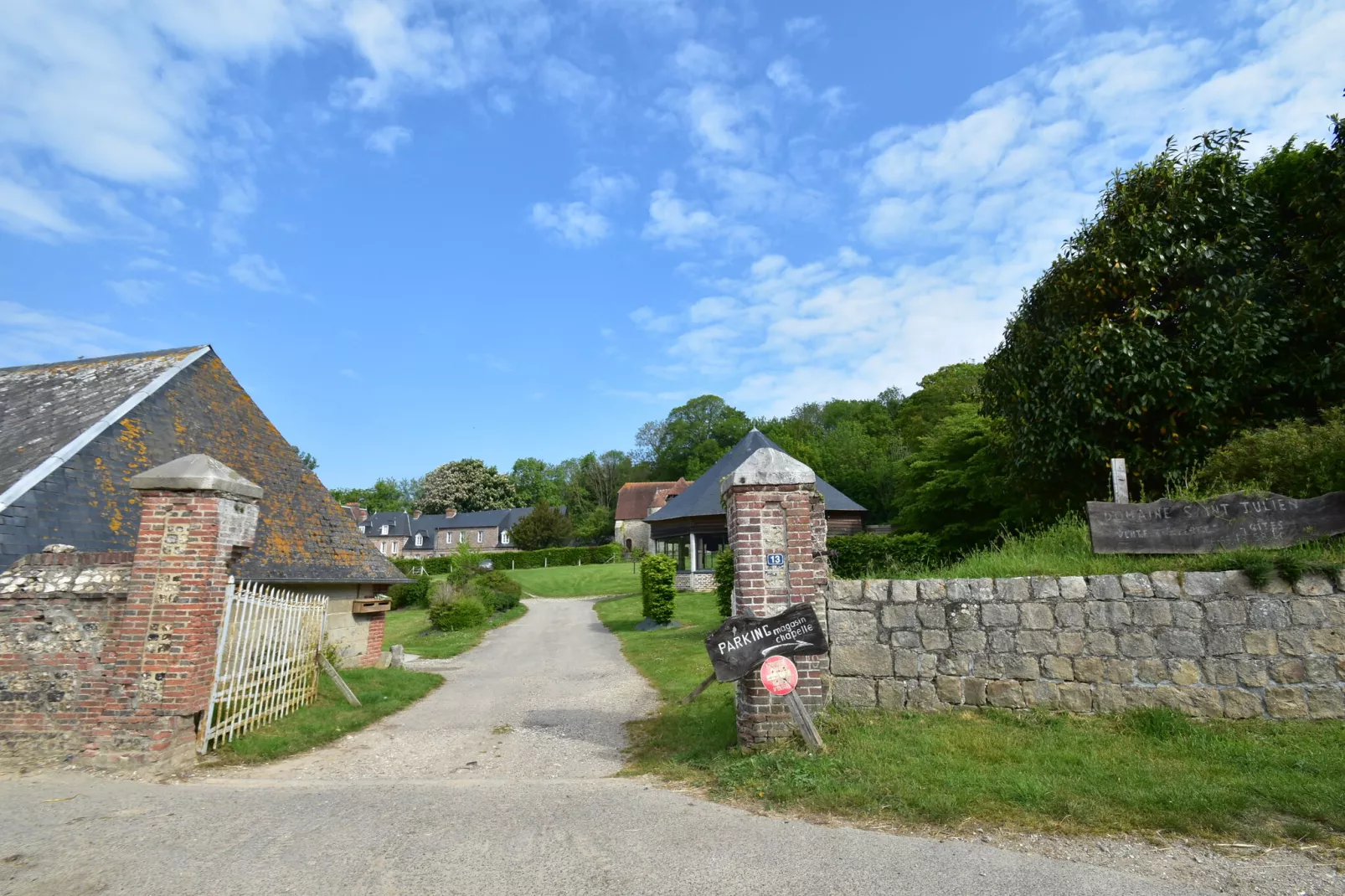 Gite Domaine Saint Julien-Gebieden zomer 1km