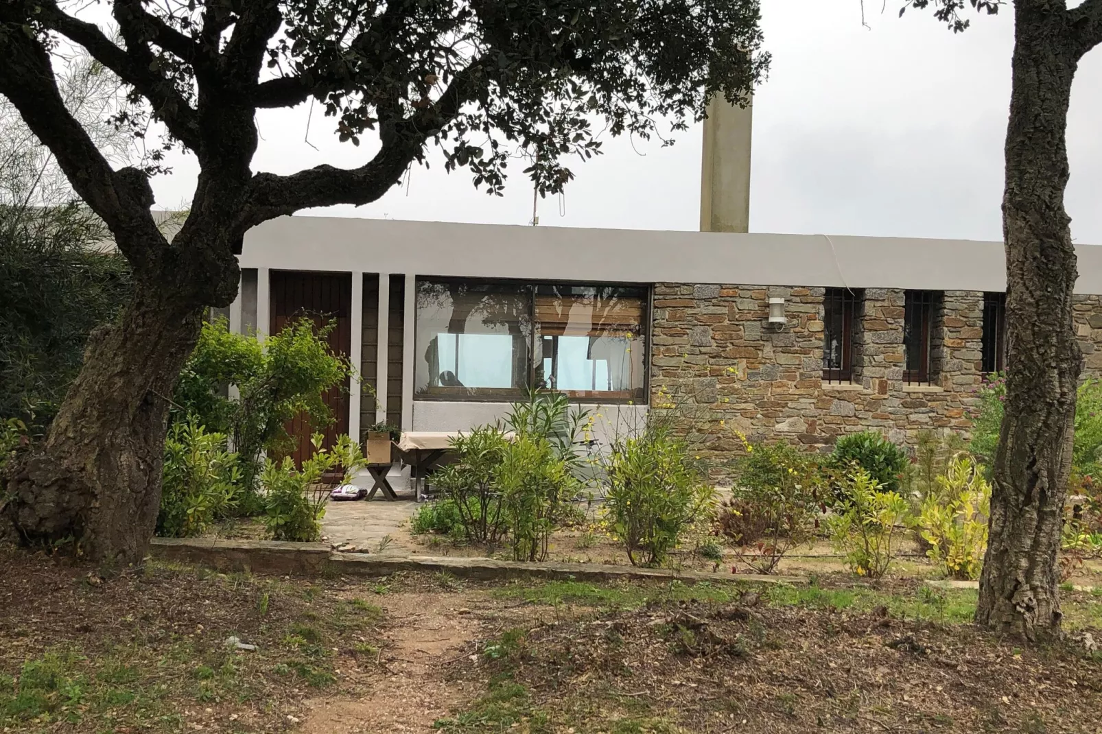 Villa avec piscine vue mer et proche plage à Bormes les Mimosas-Buitenkant zomer